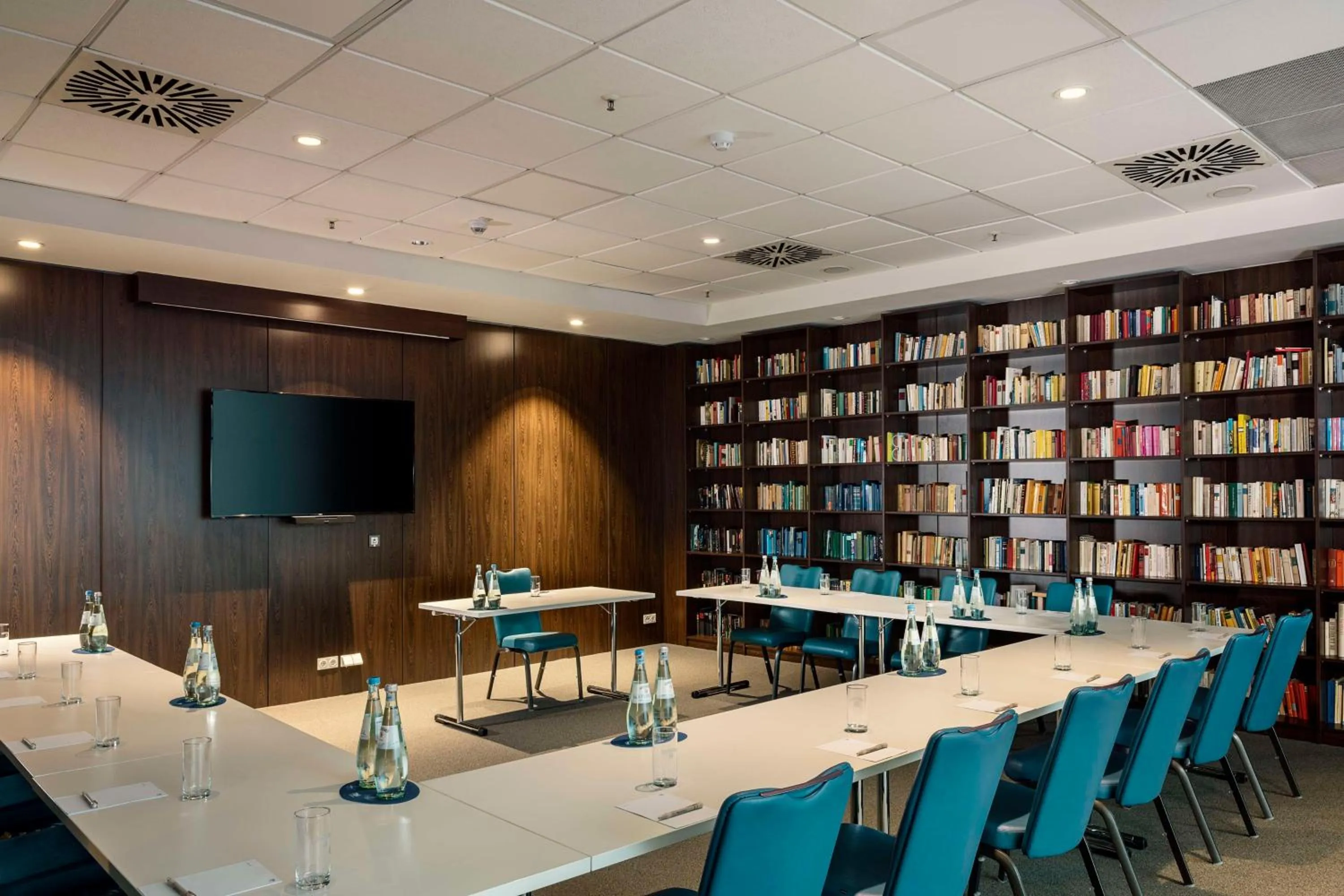 Meeting/conference room in NH Berlin Alexanderplatz