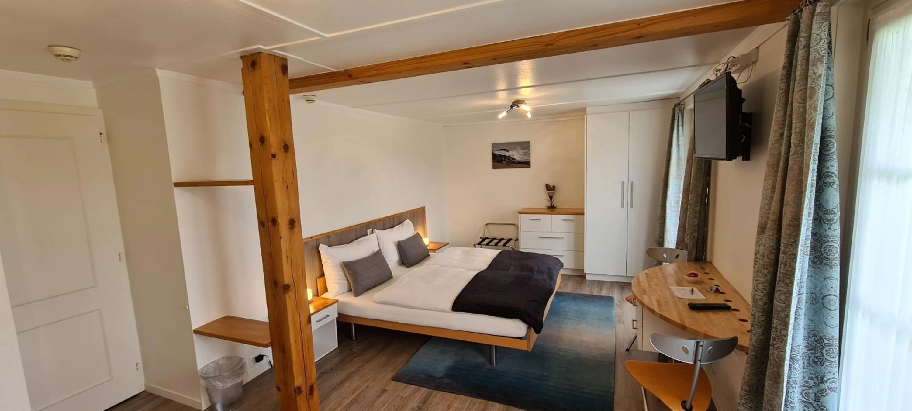 Photo of the whole room, Bed in Hôtel Restaurant Cave Bel-Air