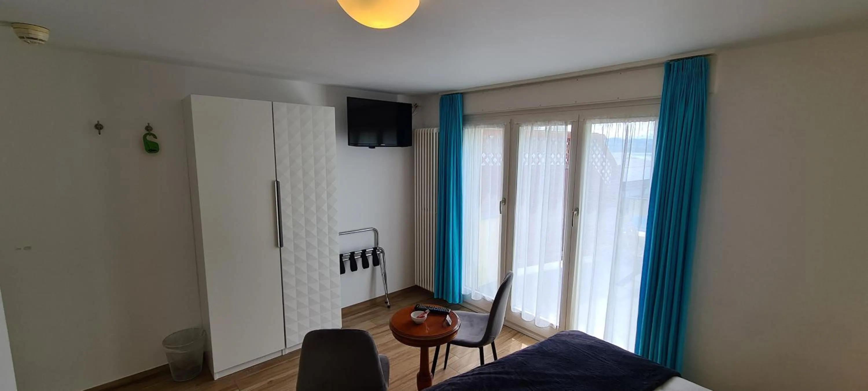 Photo of the whole room, Bed in Hôtel Restaurant Cave Bel-Air