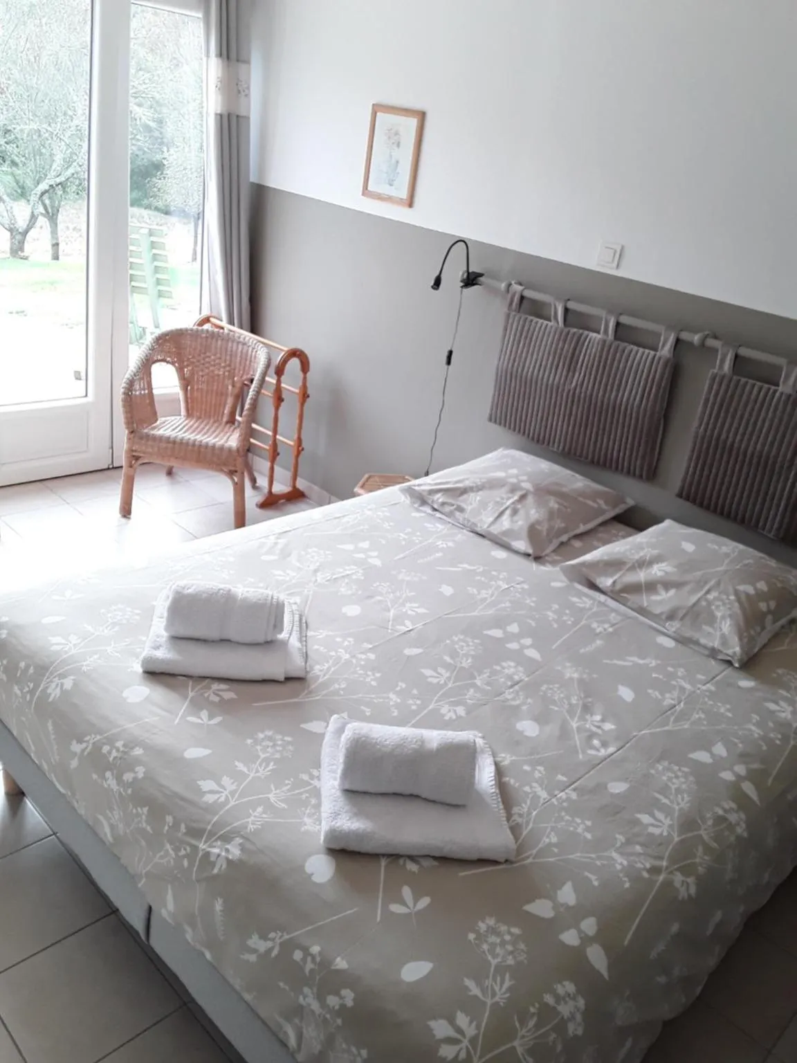 Bed in Chambres d'Hôtes La Chouette