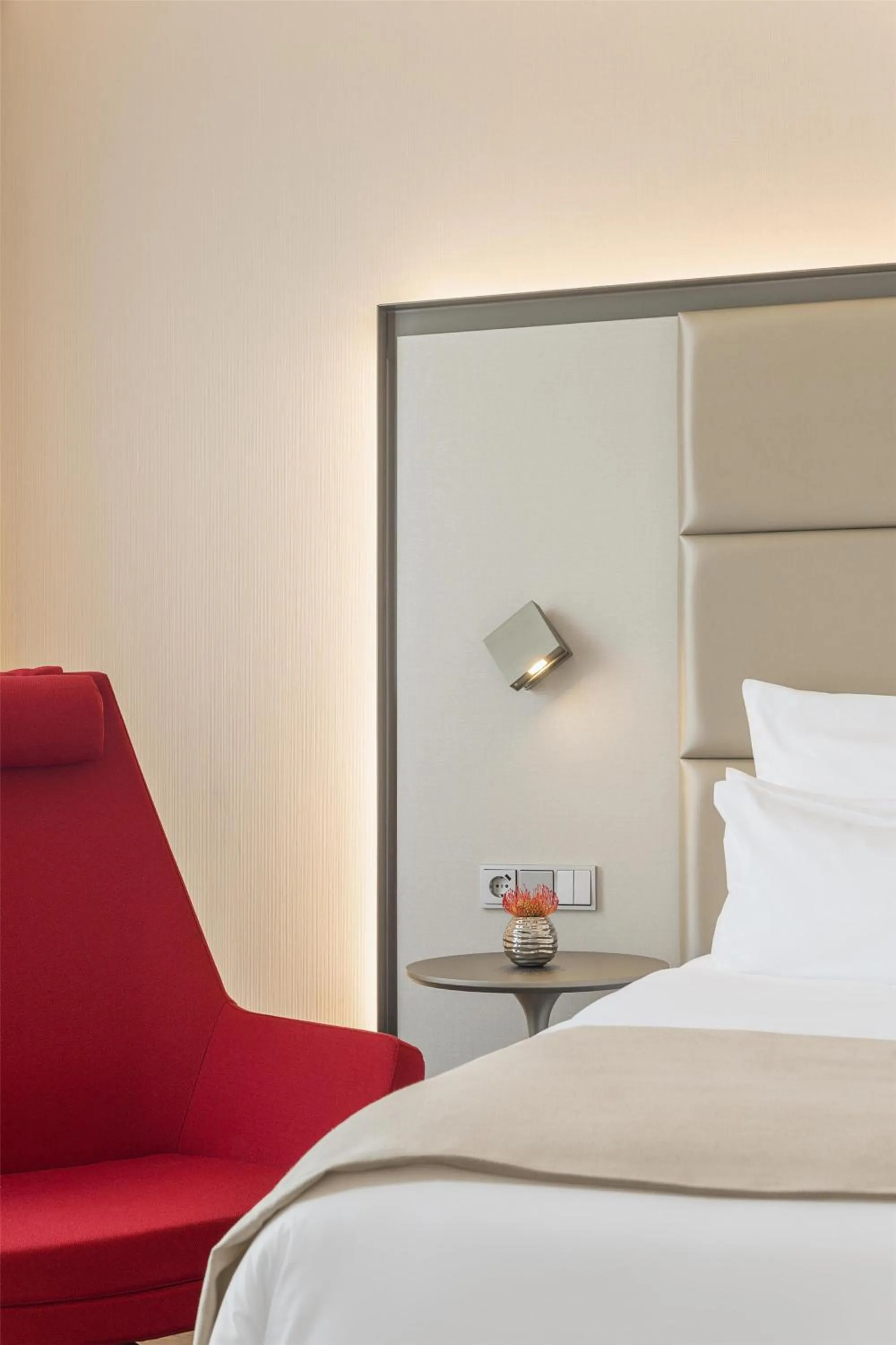 Bedroom, Bed in NH Collection Berlin Mitte am Checkpoint Charlie