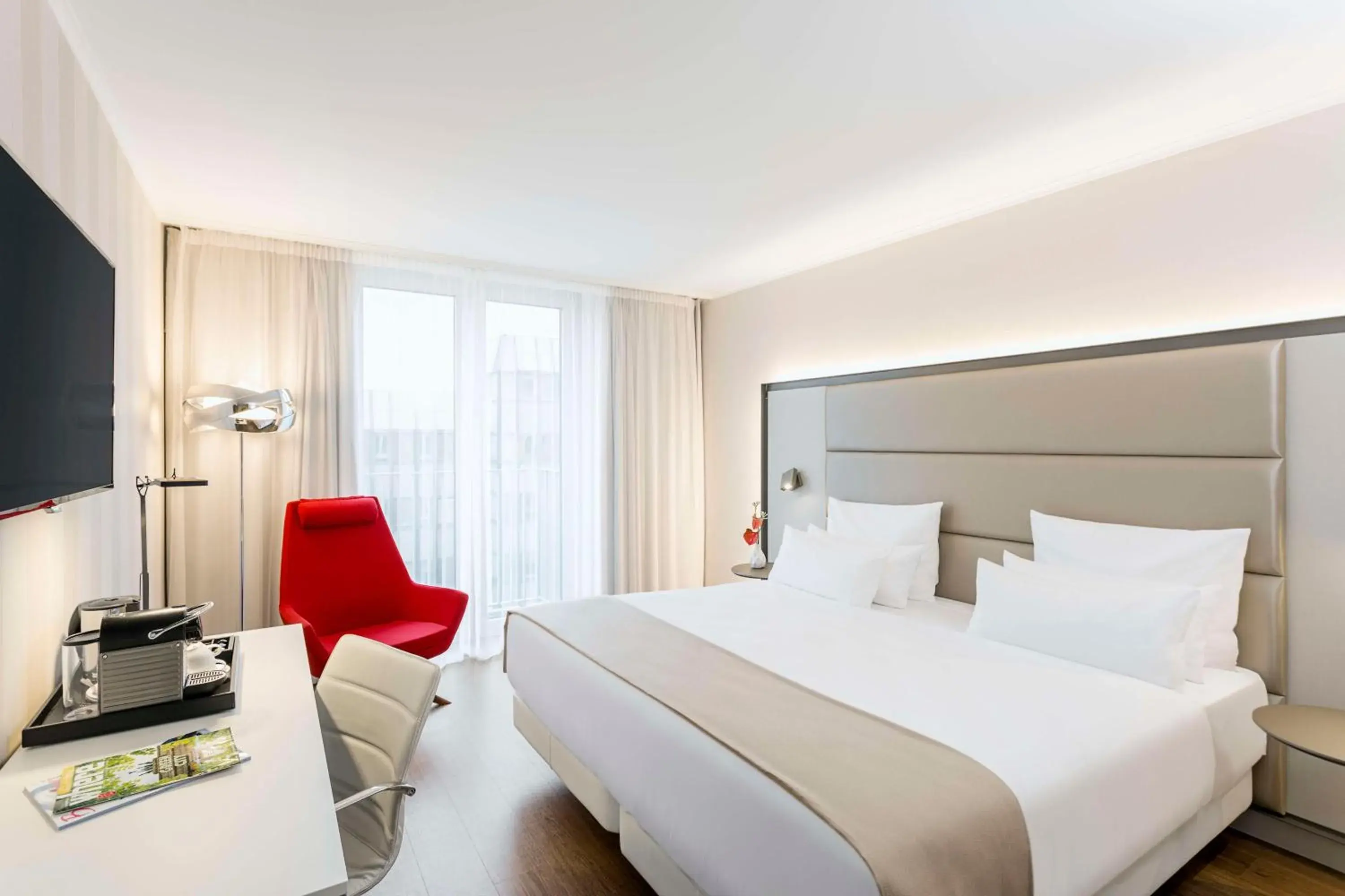 Bedroom, Bed in NH Collection Berlin Mitte am Checkpoint Charlie Bedroom, Bed in NH Collection Berlin Mitte am Checkpoint Charlie