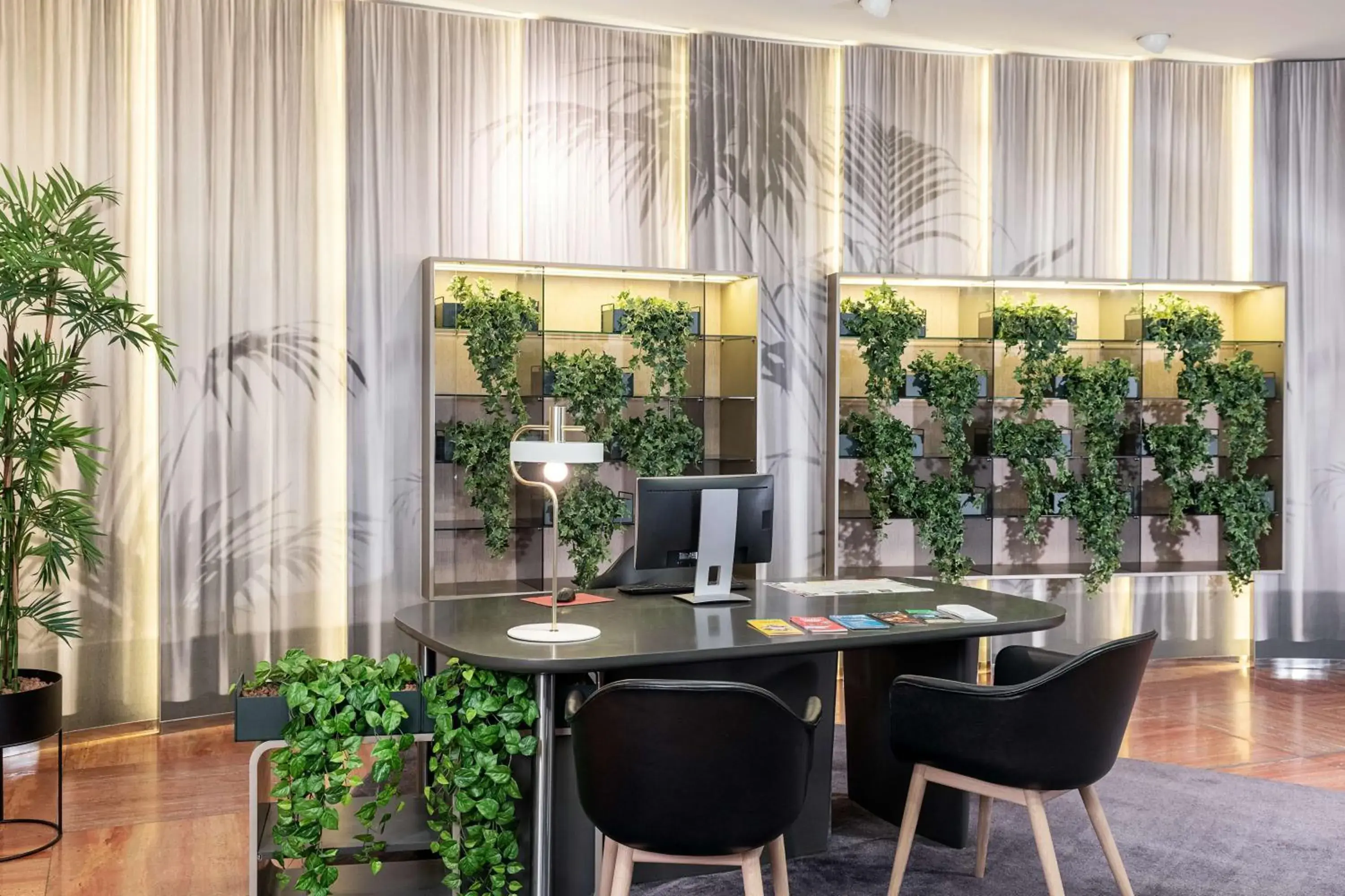 Lobby or reception in NH Collection Berlin Mitte am Checkpoint Charlie Lobby or reception in NH Collection Berlin Mitte am Checkpoint Charlie