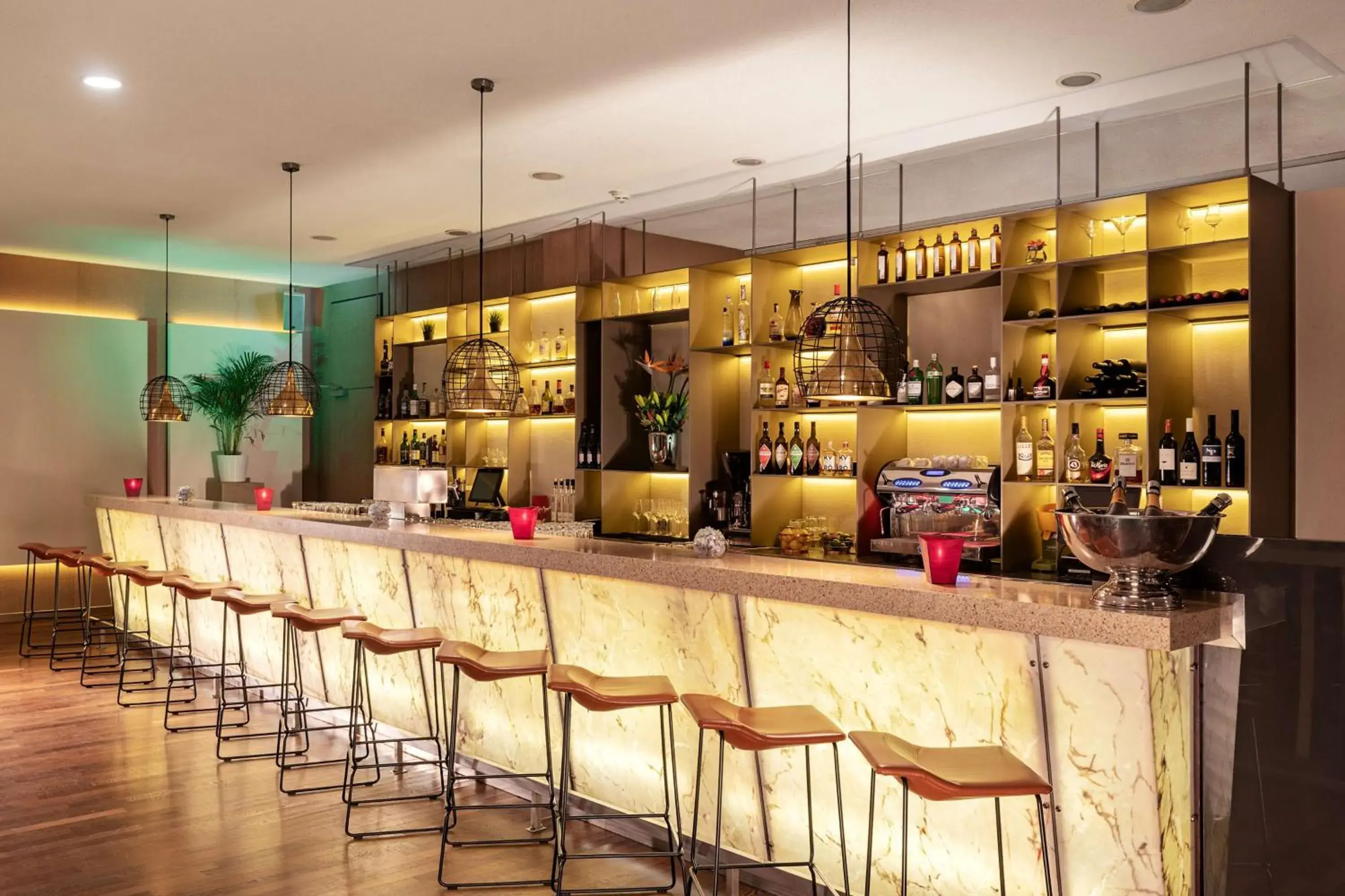 Lounge or bar in NH Collection Berlin Mitte am Checkpoint Charlie Lounge or bar in NH Collection Berlin Mitte am Checkpoint Charlie