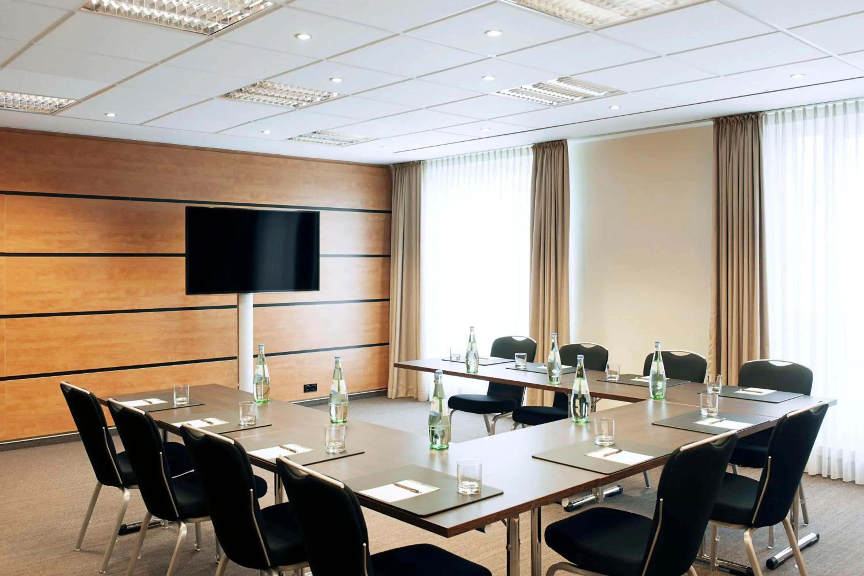 Business facilities in NH Collection Berlin Mitte am Checkpoint Charlie