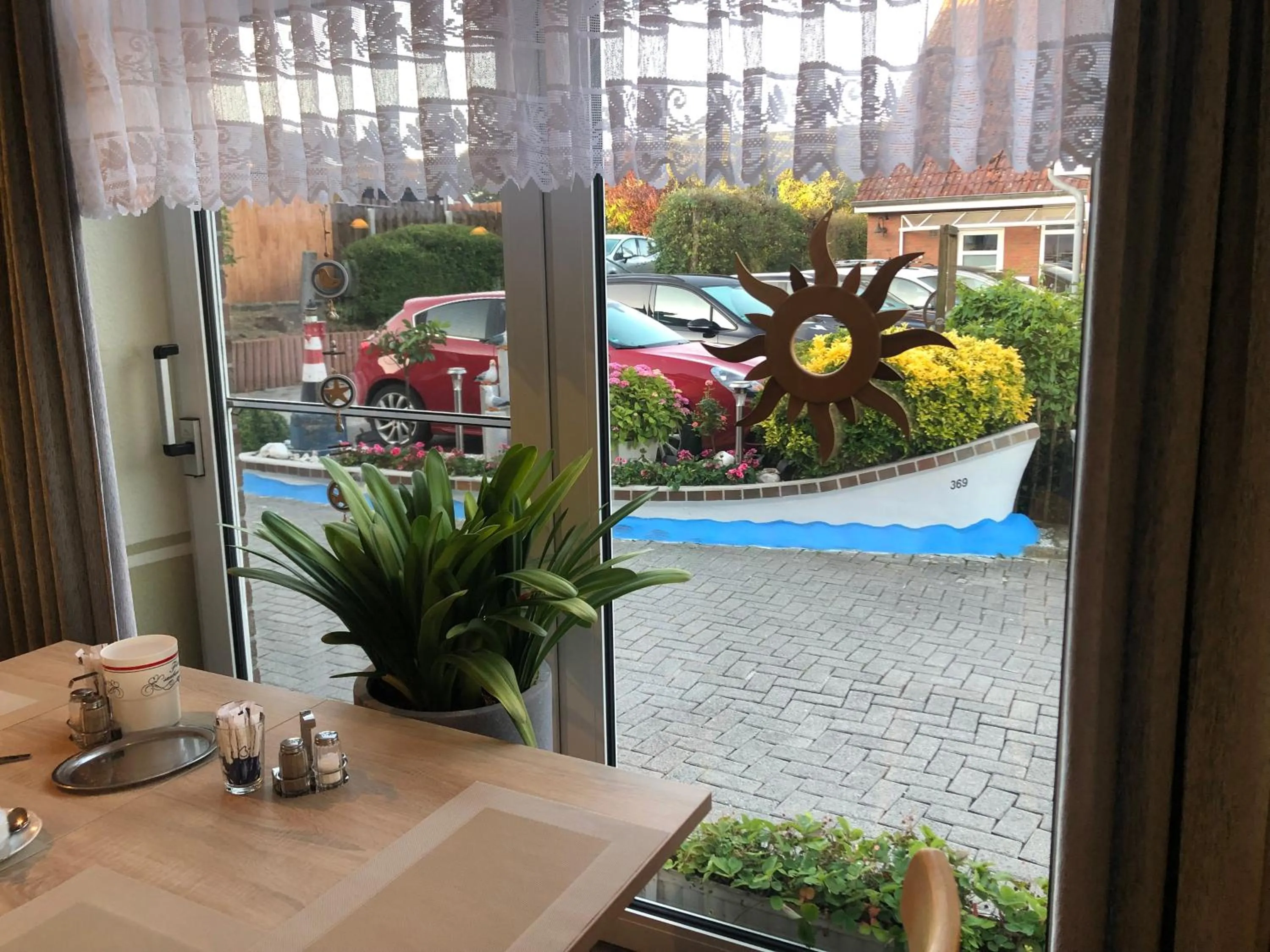 Breakfast in Garni Hotel-Pension Holum