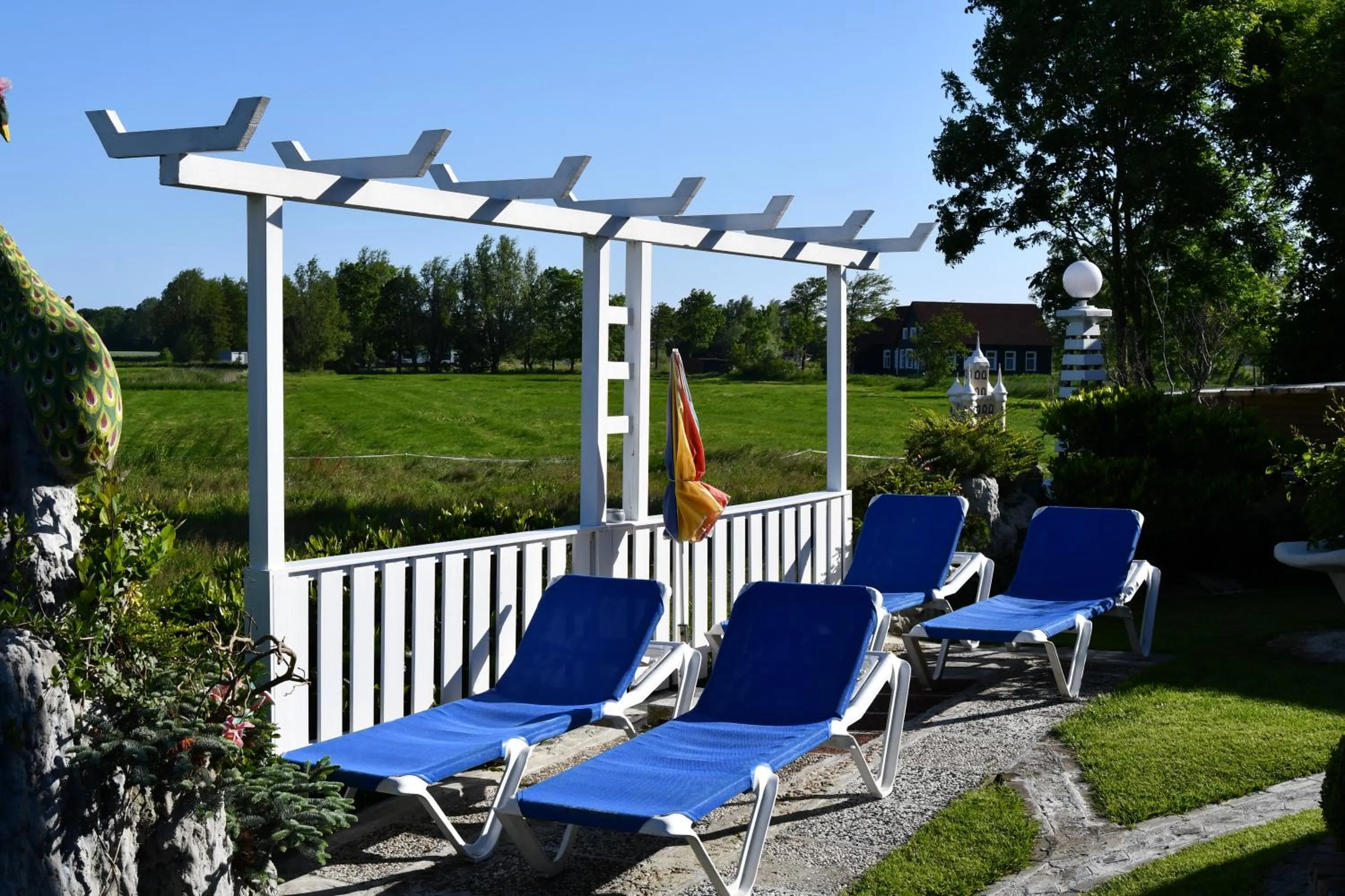 Garden in Garni Hotel-Pension Holum