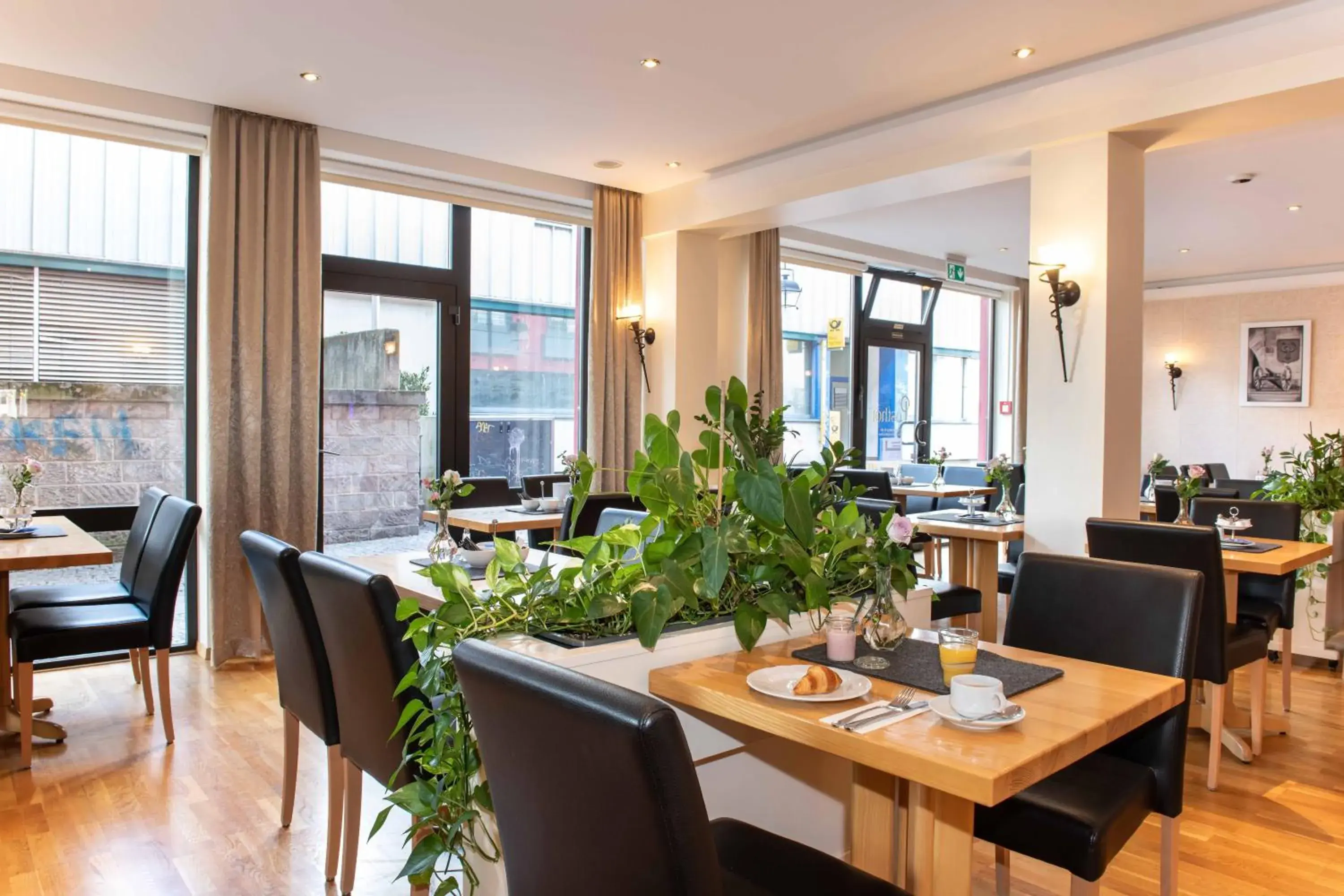 Breakfast, Restaurant/Places to Eat in UNO Hotel Posthof Saarlouis
