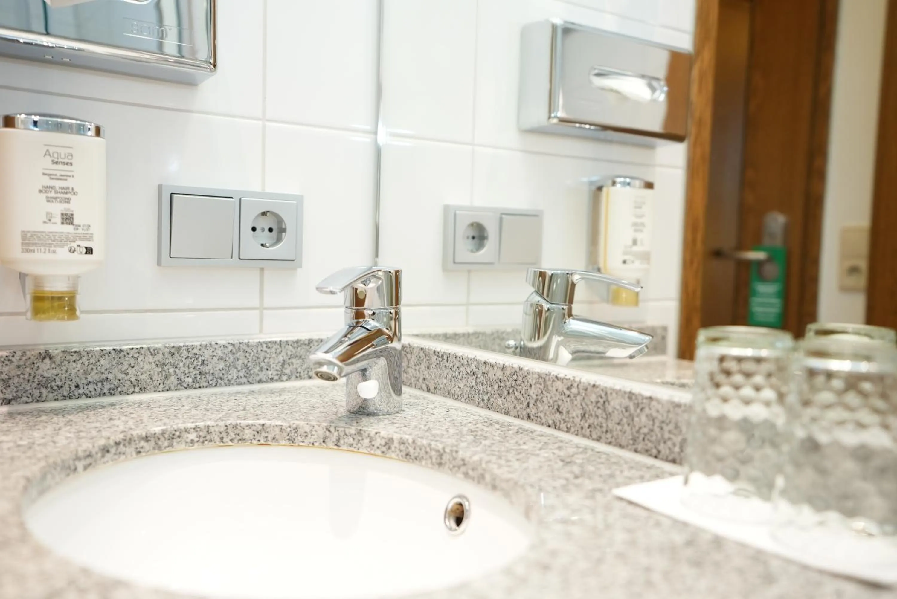 Bathroom in UNO Hotel Posthof Saarlouis