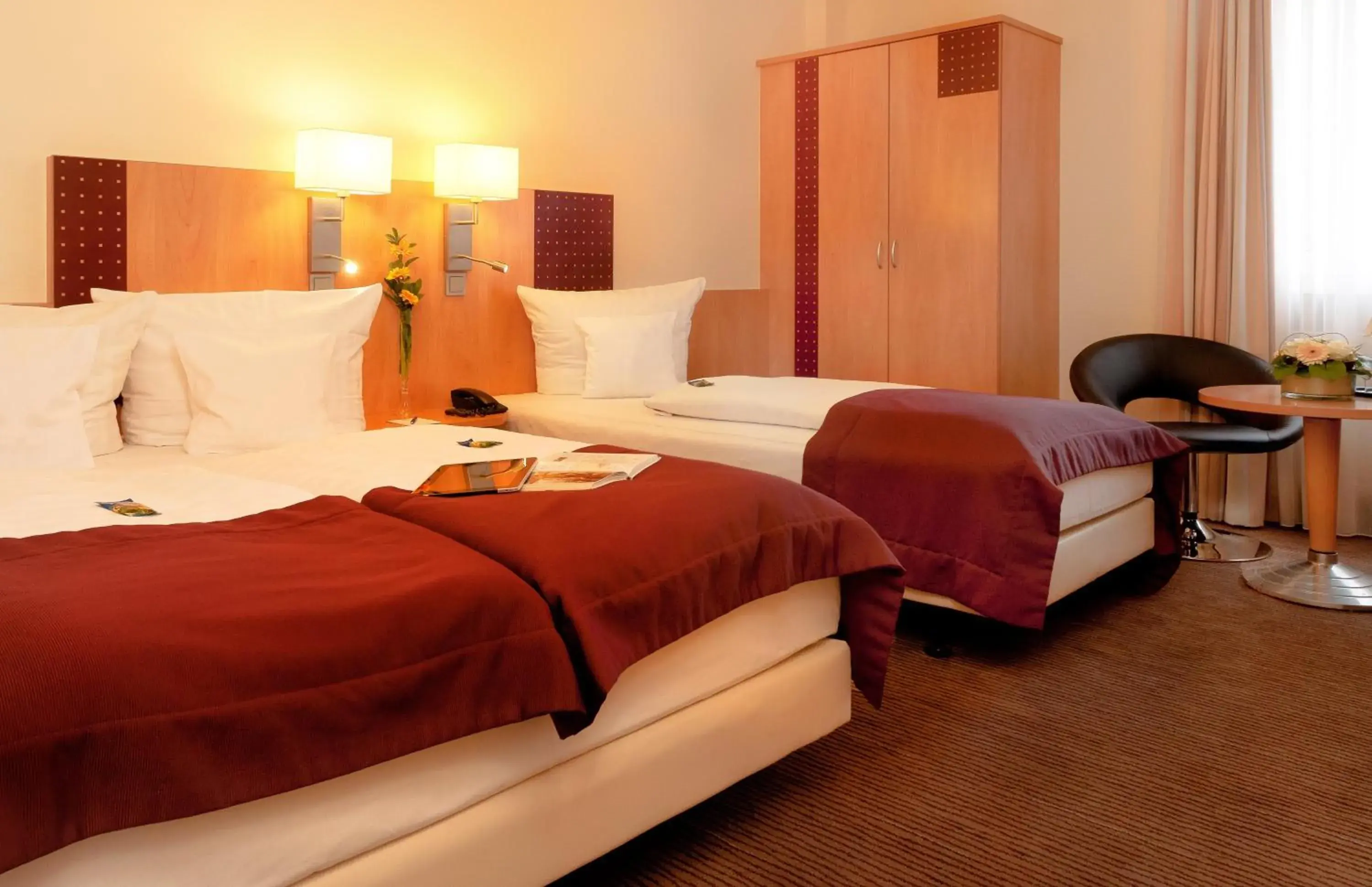 Photo of the whole room, Bed in Hotel Scala Frankfurt City Centre Photo of the whole room, Bed in Hotel Scala Frankfurt City Centre