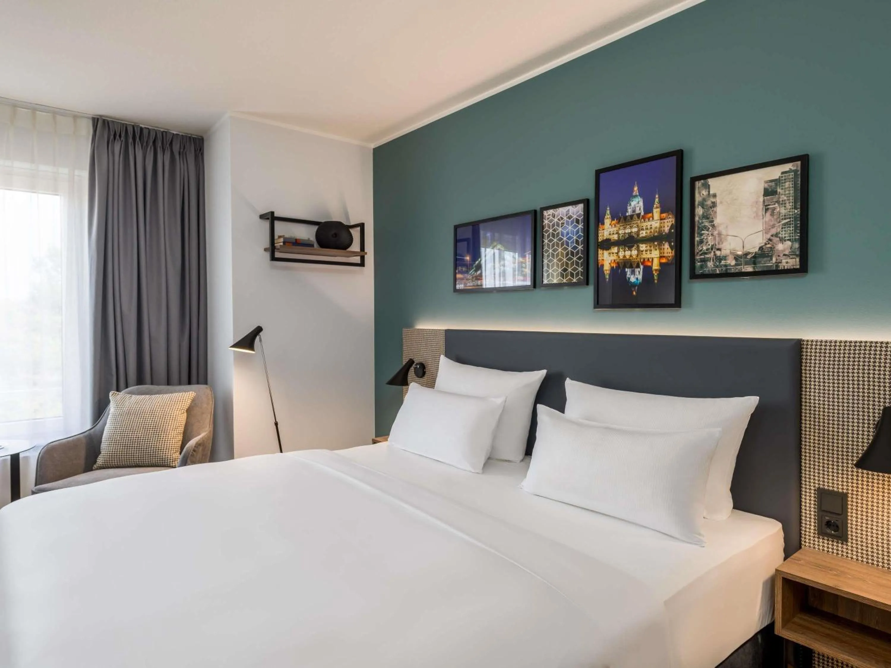 Bedroom, Bed in Mercure Hannover Oldenburger Allee