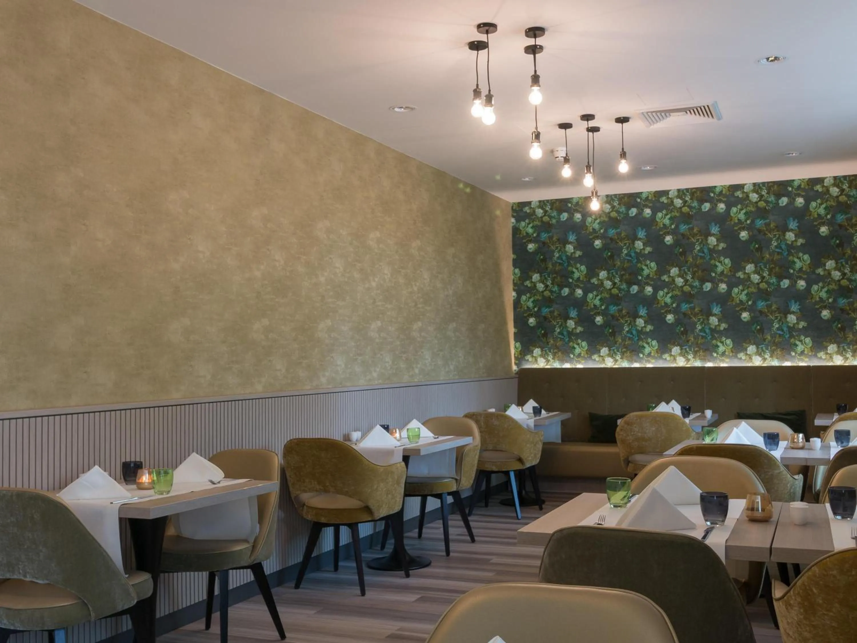 Restaurant/places to eat in Mercure Hannover Oldenburger Allee