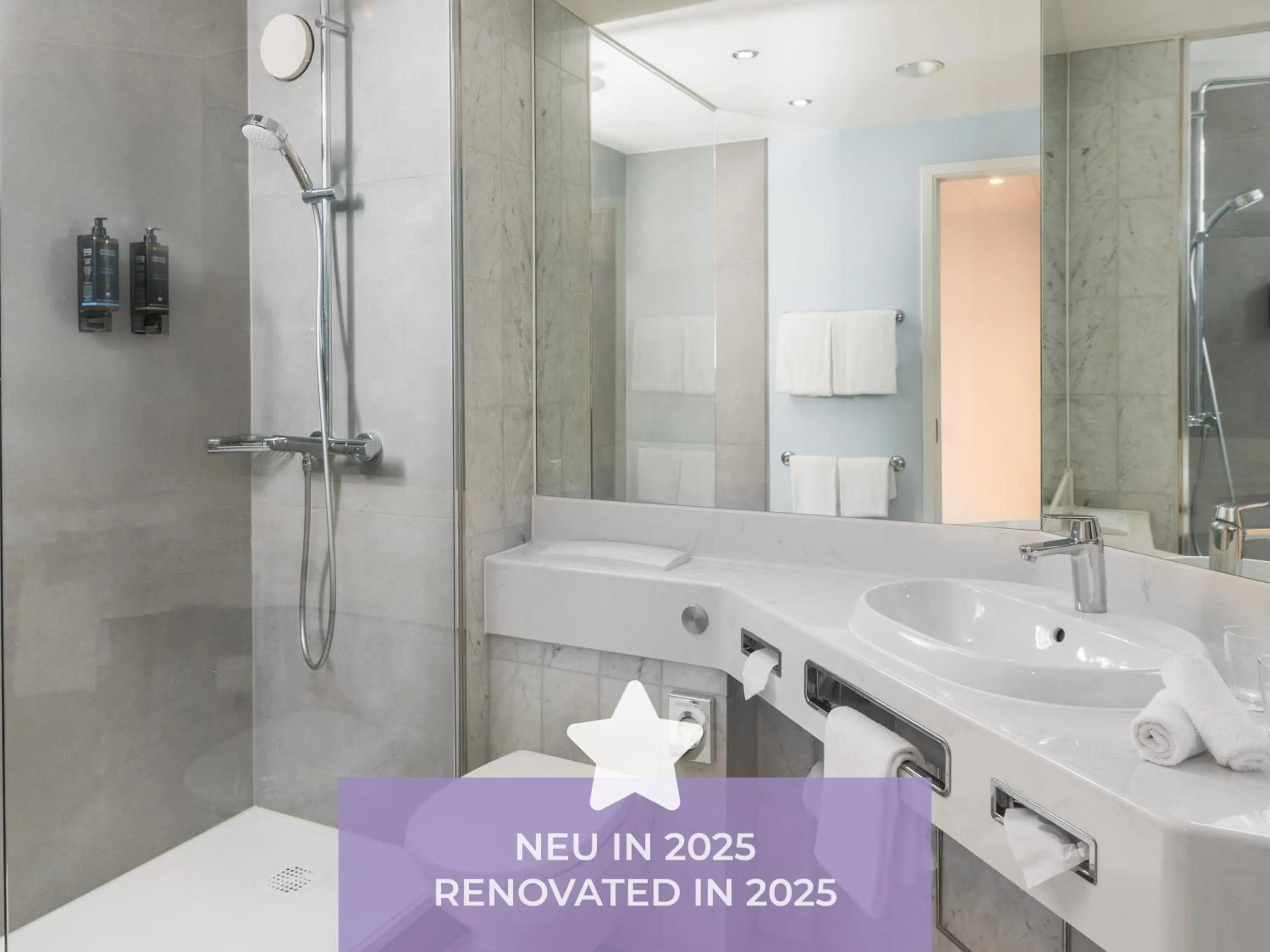 Bathroom in Mercure Hannover Oldenburger Allee