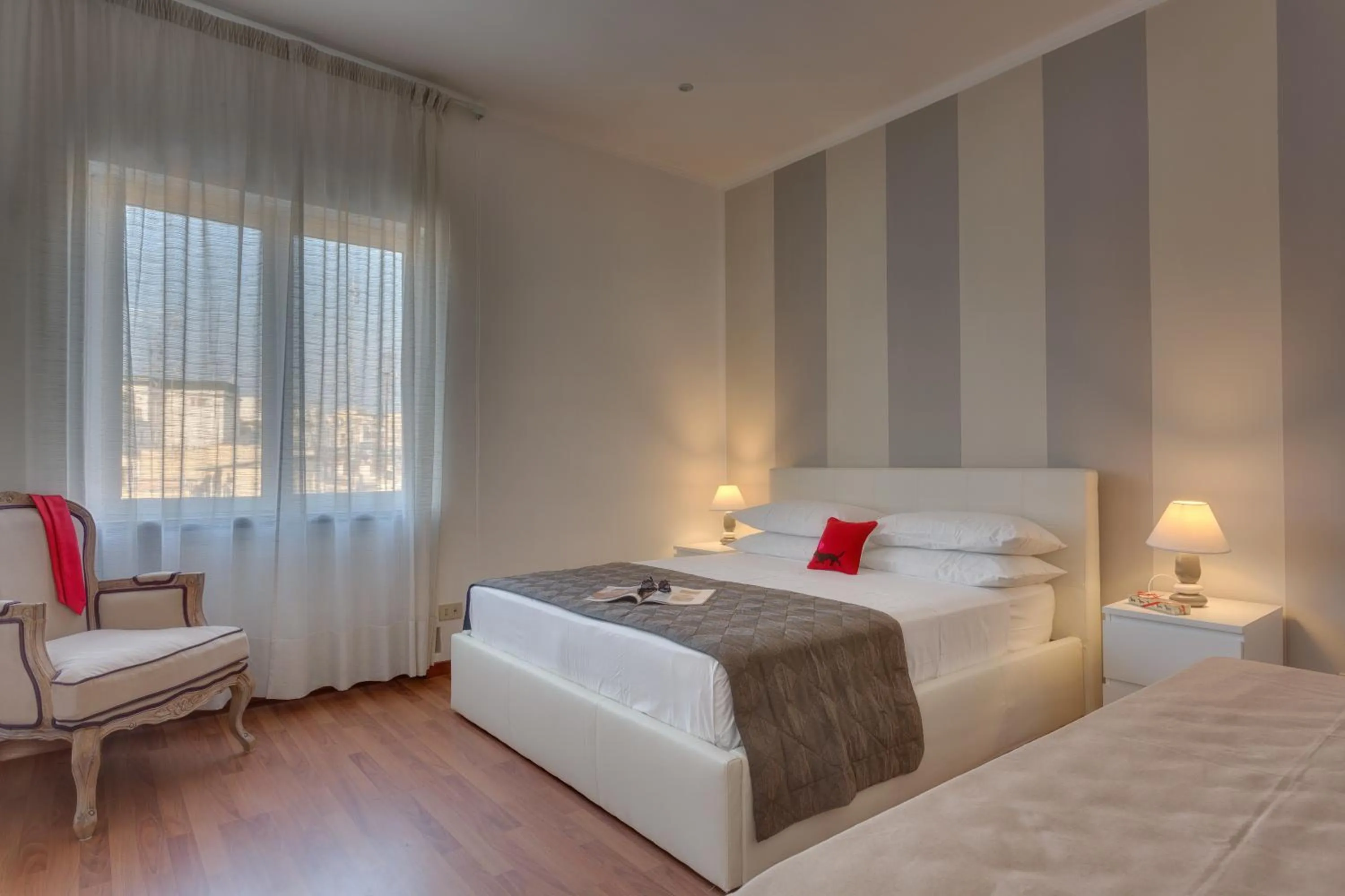 Bedroom, Bed in Tritone Top House