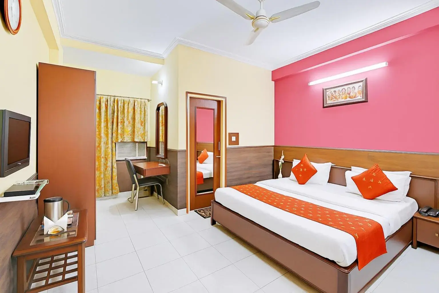 Deluxe Double Room - single occupancy in Hotel DiDi International Deluxe Double Room - single occupancy in Hotel DiDi International