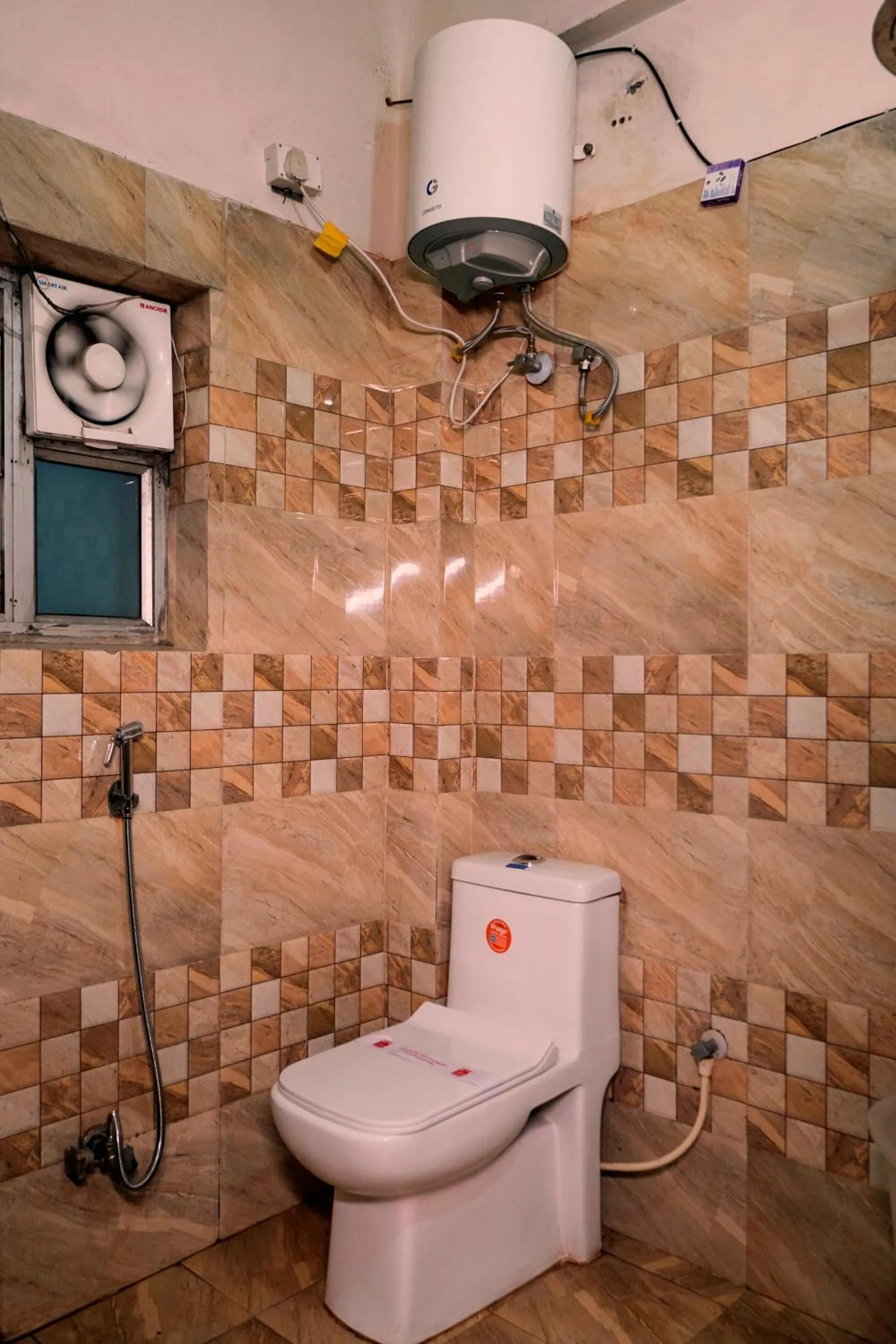 Shower in Hotel DiDi International