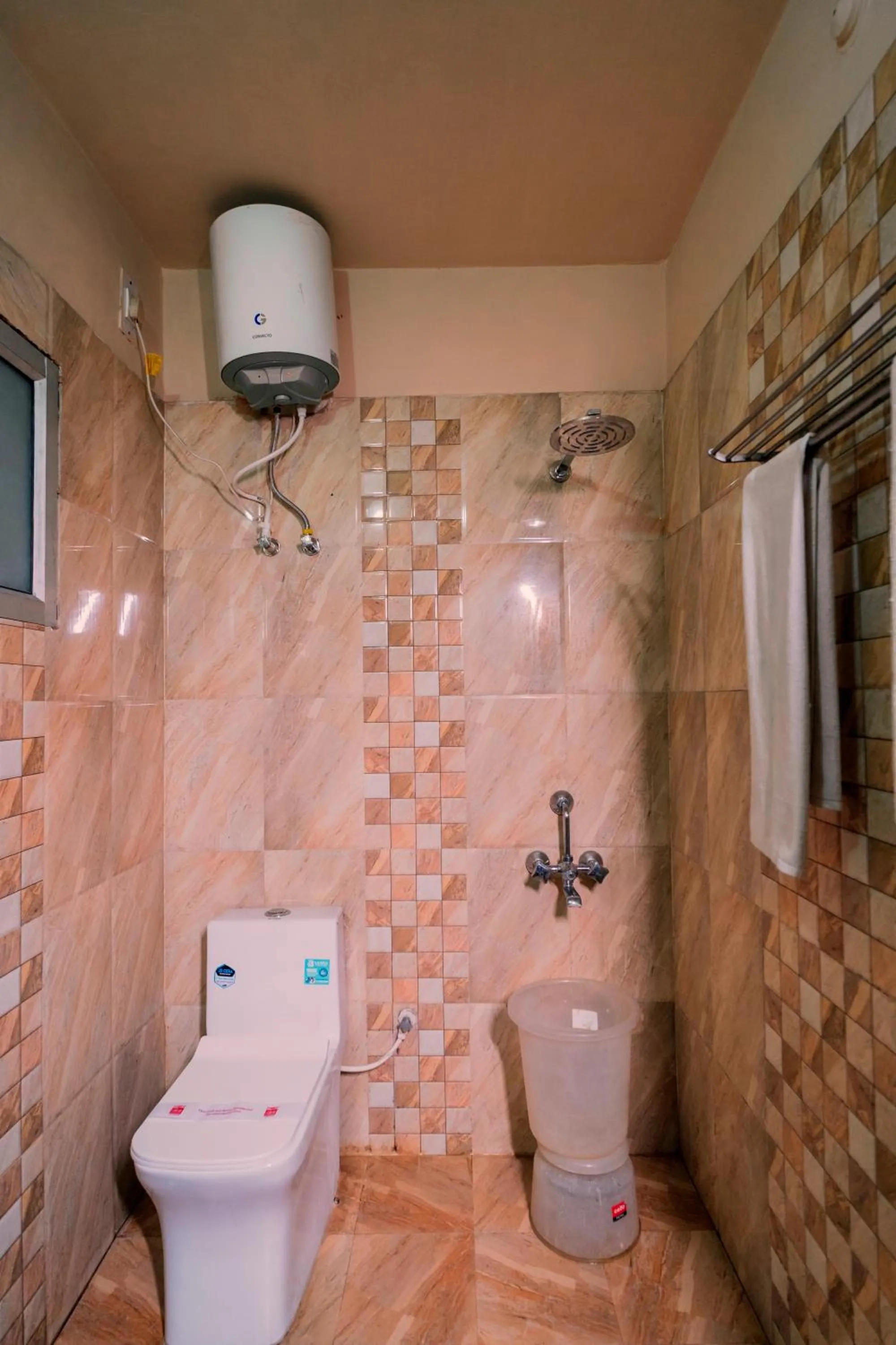 Shower in Hotel DiDi International