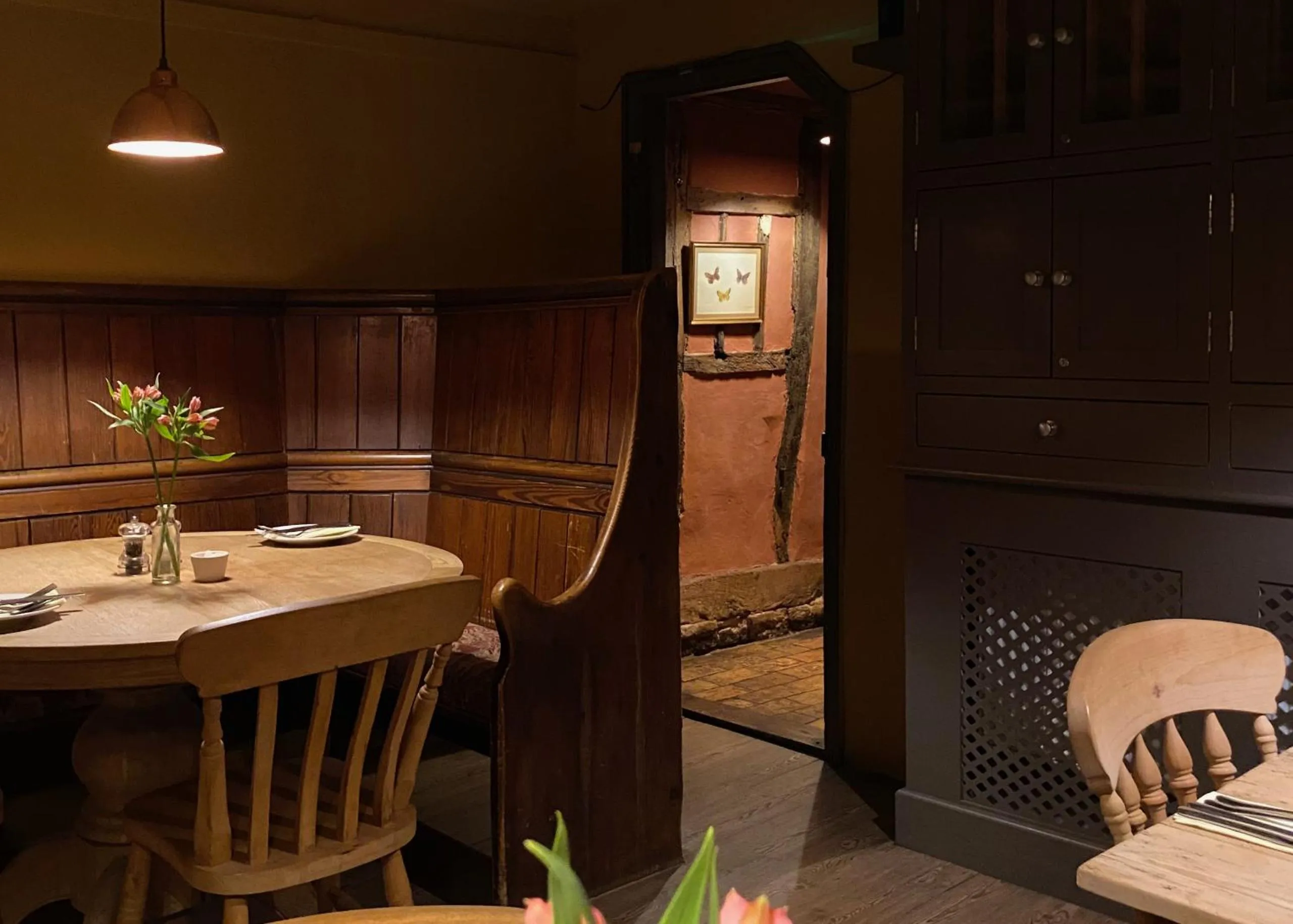 Dining area in Kings Head Low House