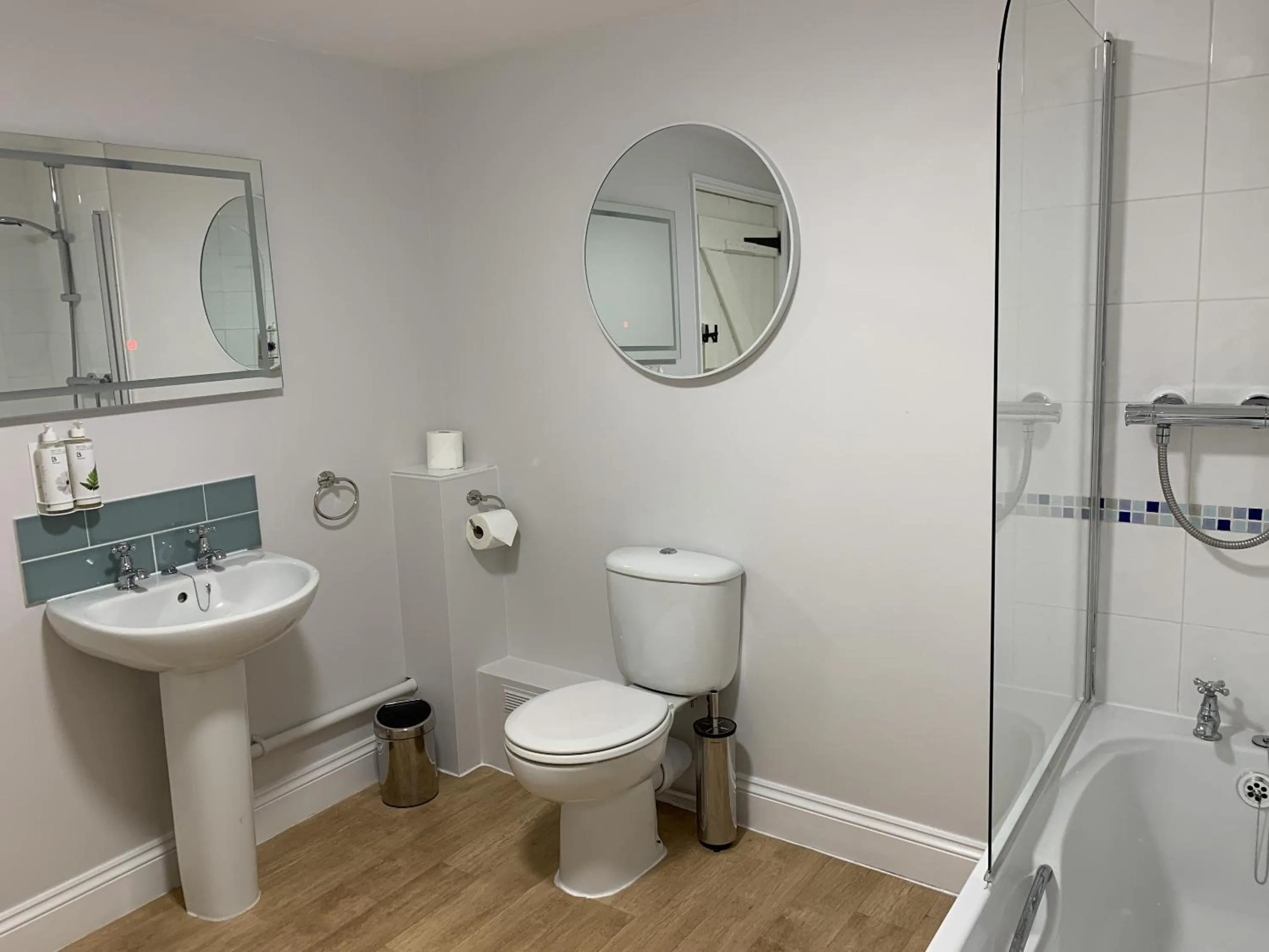 Bathroom in Kings Head Low House