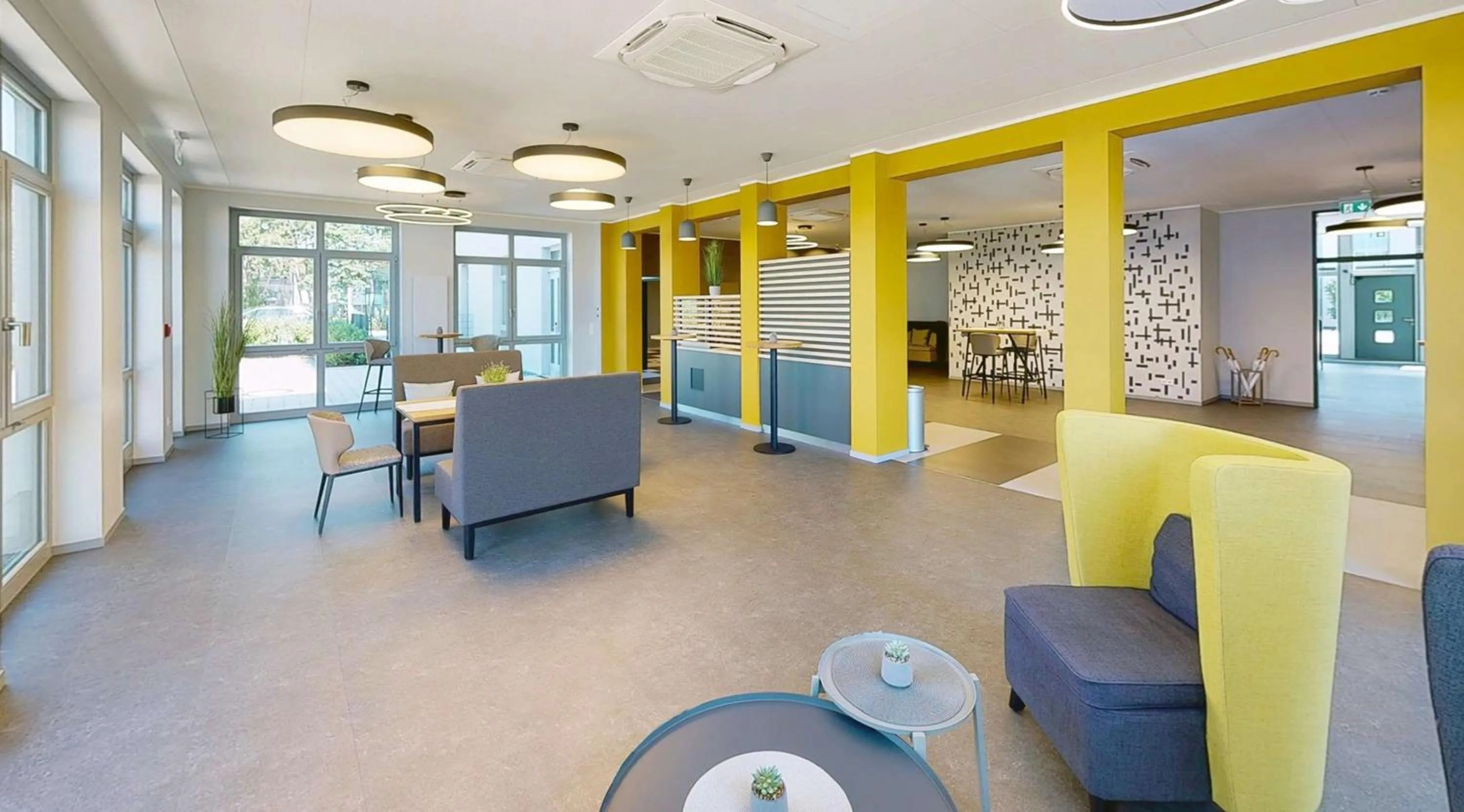 Lobby or reception in Median Hotel Hannover Lehrte