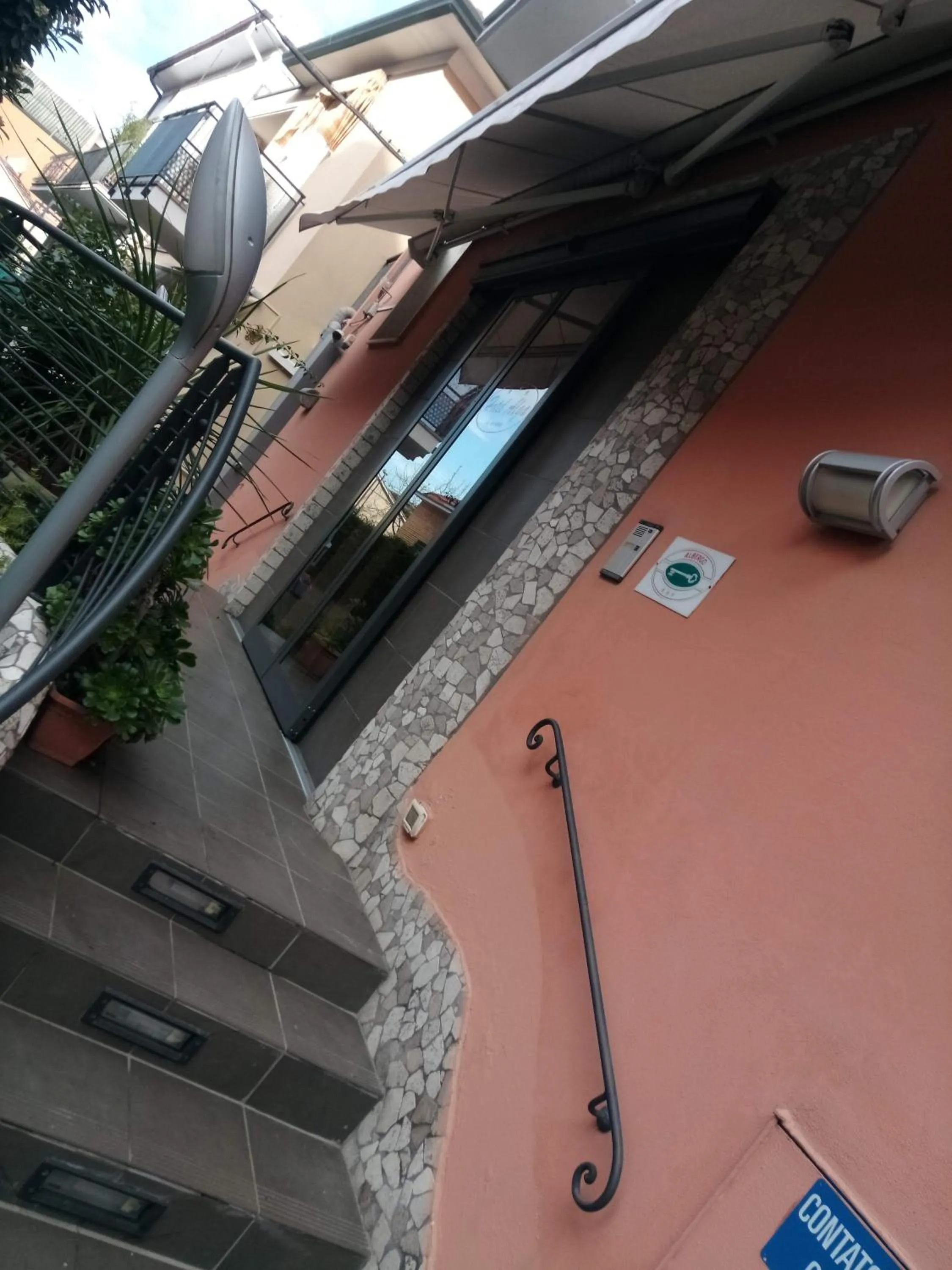 Facade/entrance in Hotel Alga