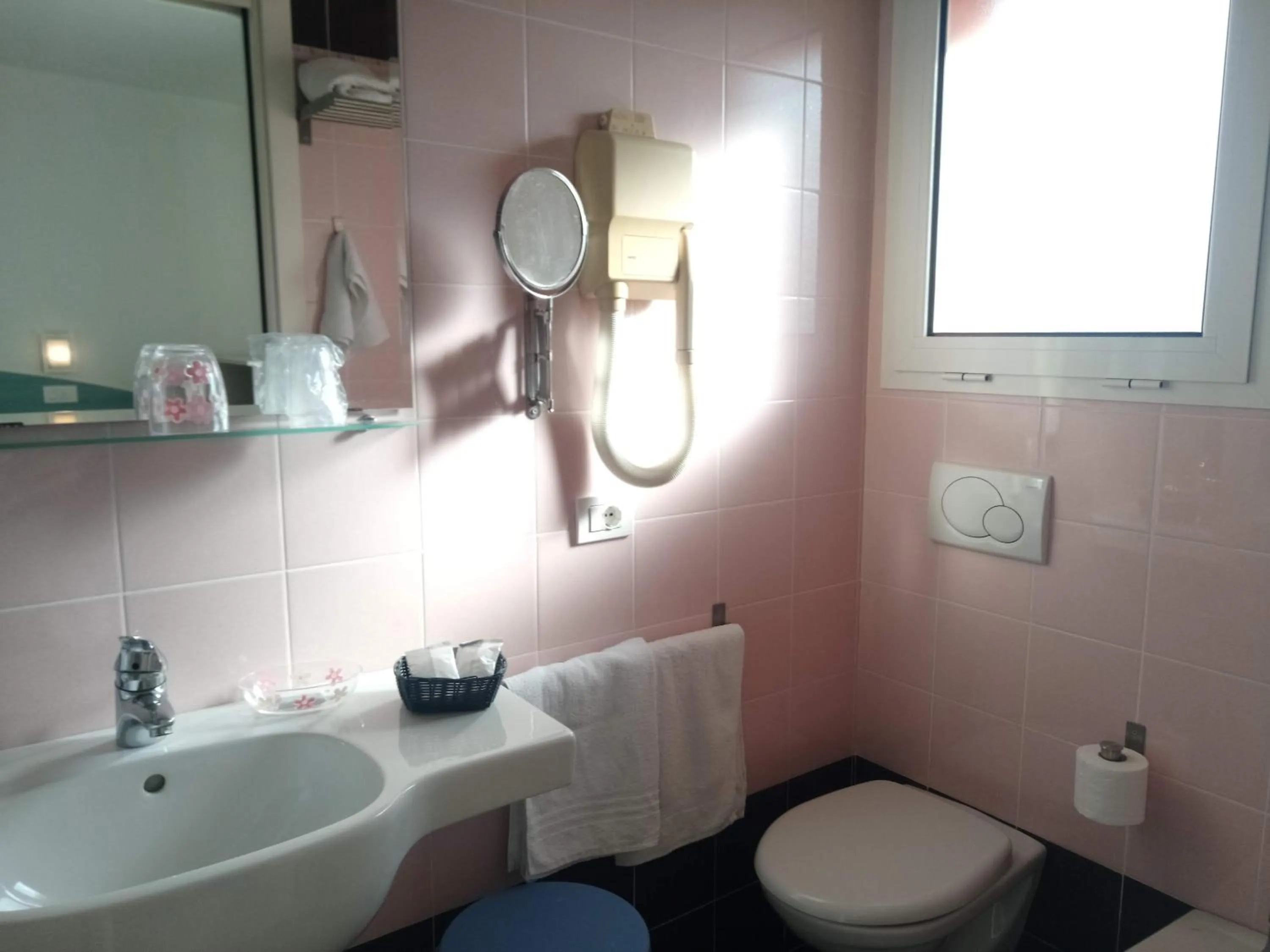 Bathroom in Hotel Alga