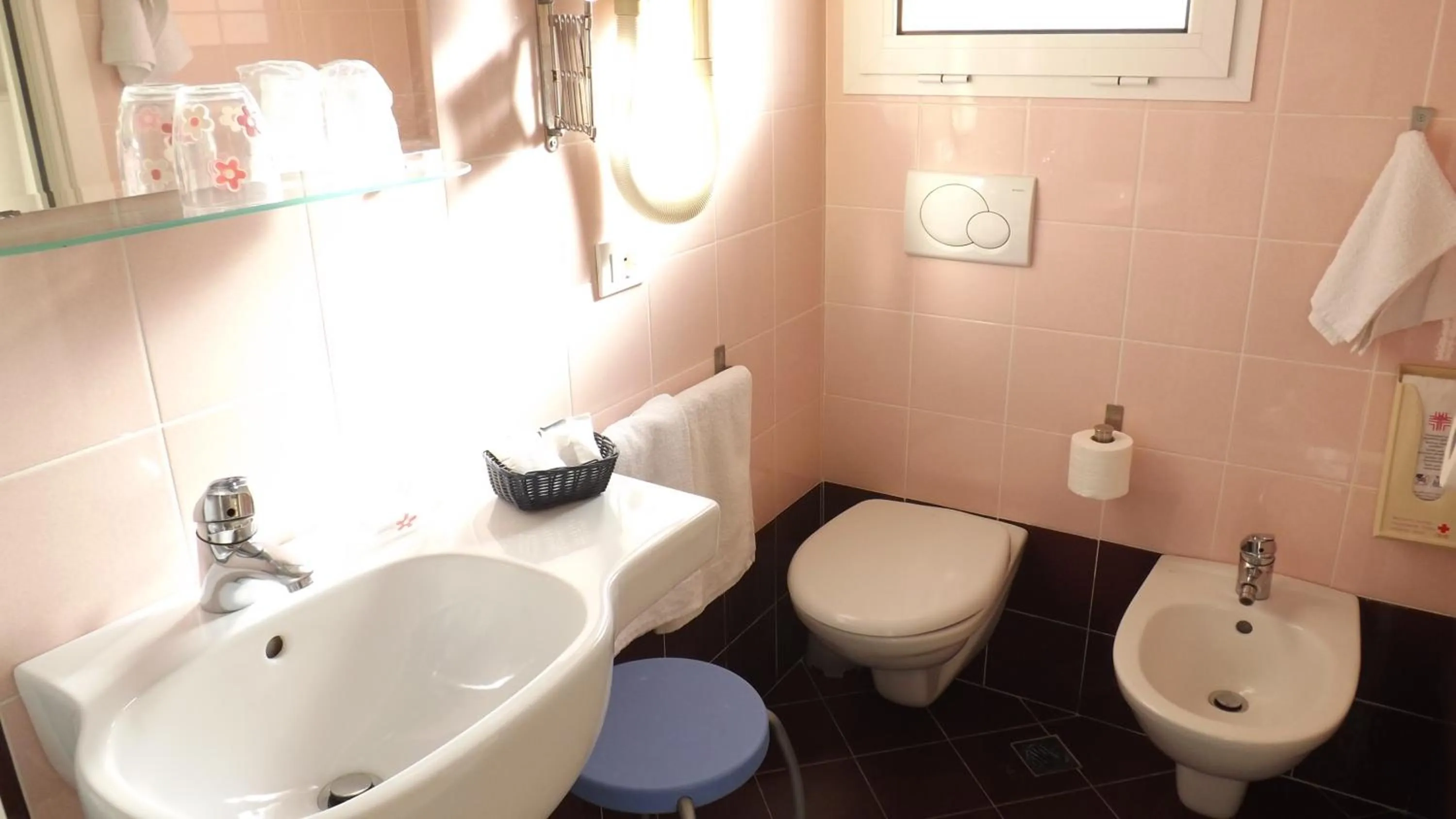 Bathroom in Hotel Alga