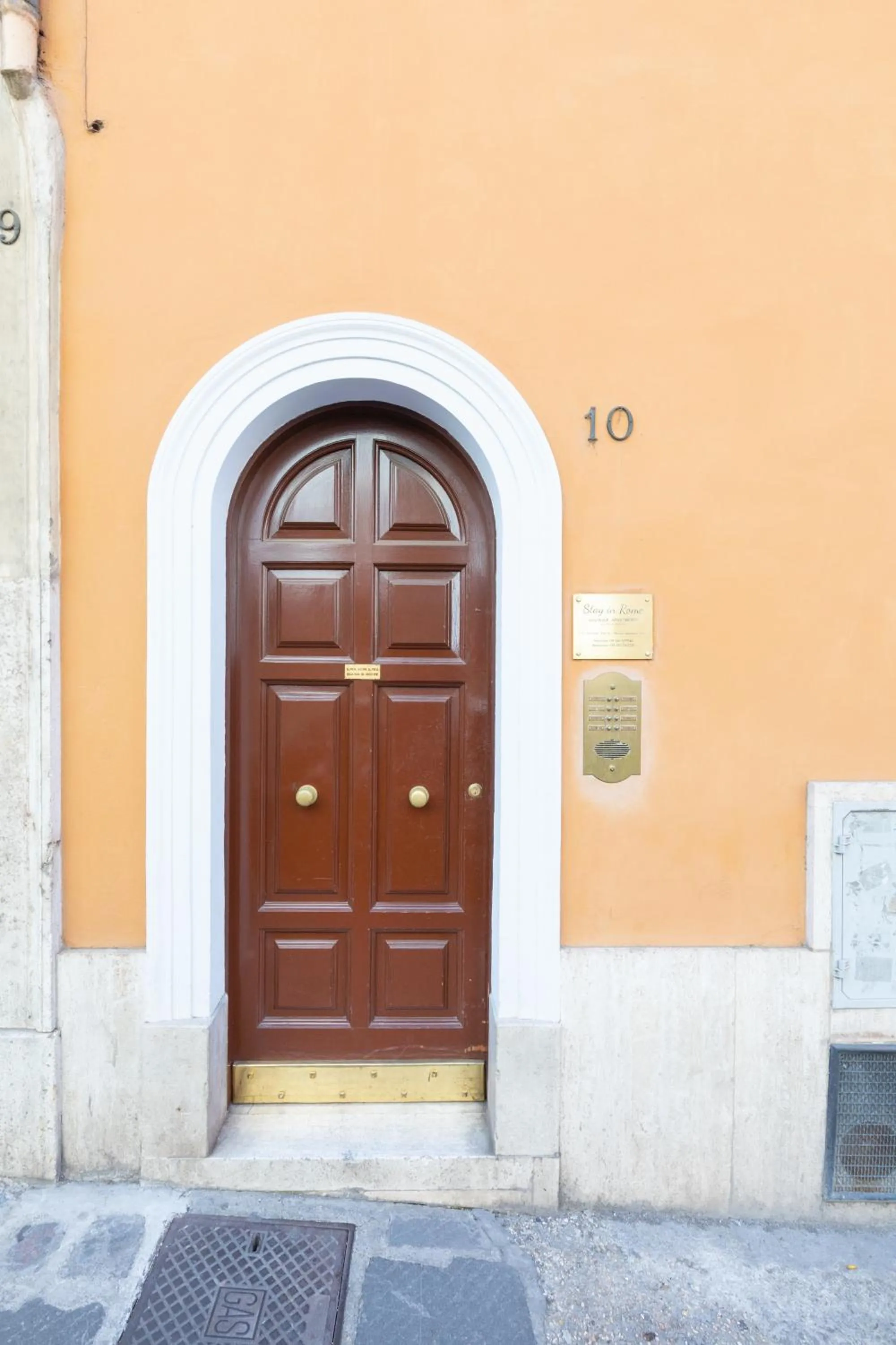 Facade/entrance in Stay In Rome