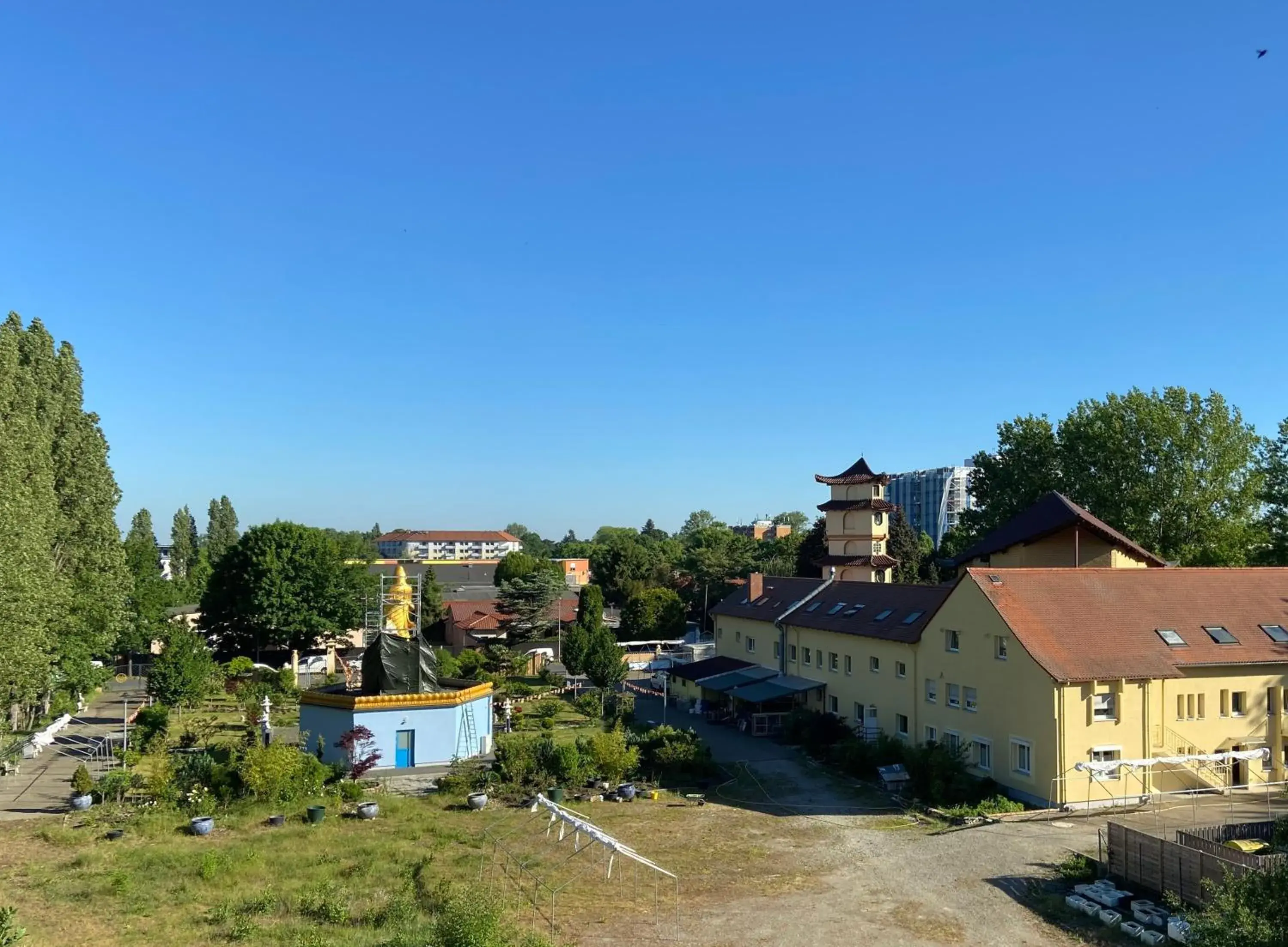 Quiet street view in Median Hotel Hannover Messe Quiet street view in Median Hotel Hannover Messe