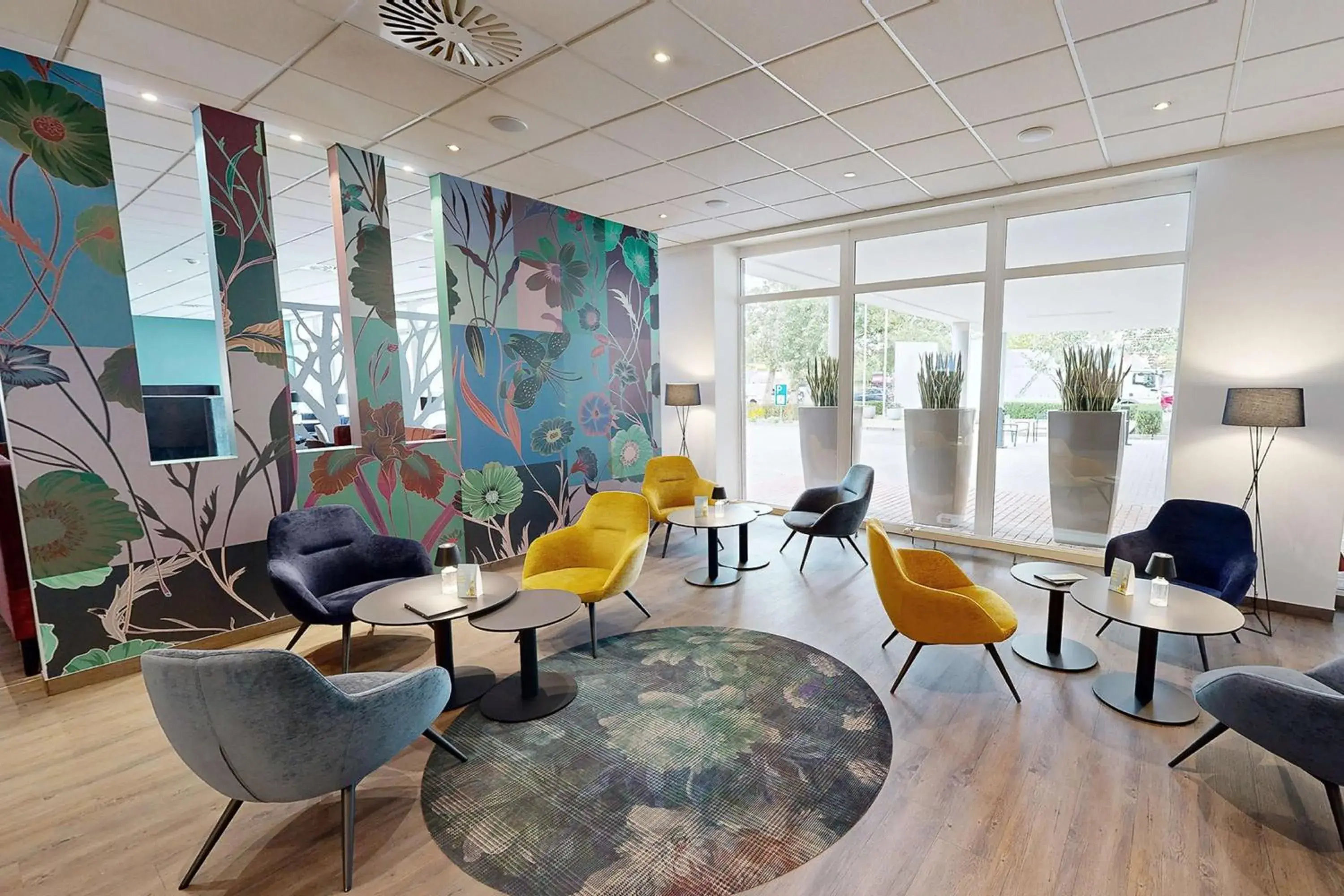 Lounge or bar in Median Hotel Hannover Messe Lounge or bar in Median Hotel Hannover Messe