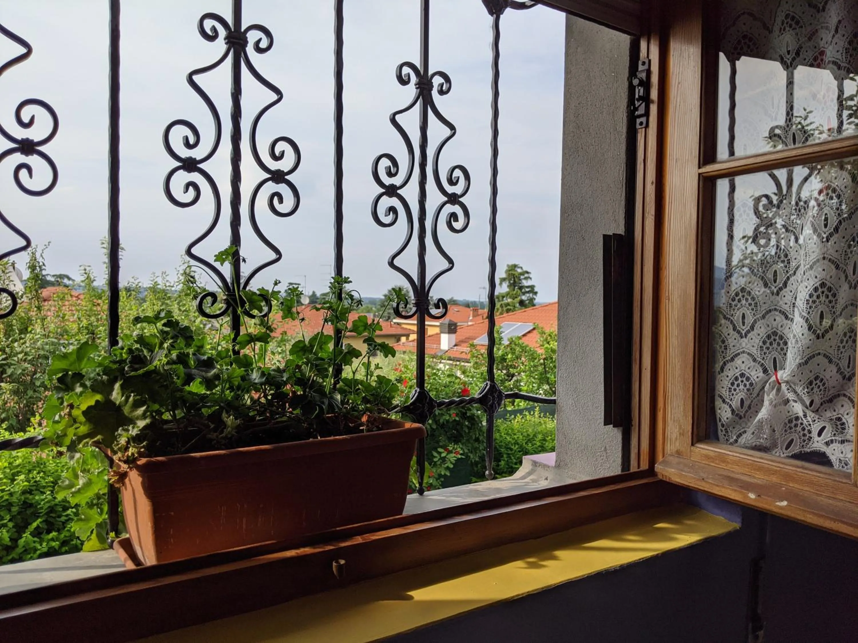Inner courtyard view in Nel giardino di Oz