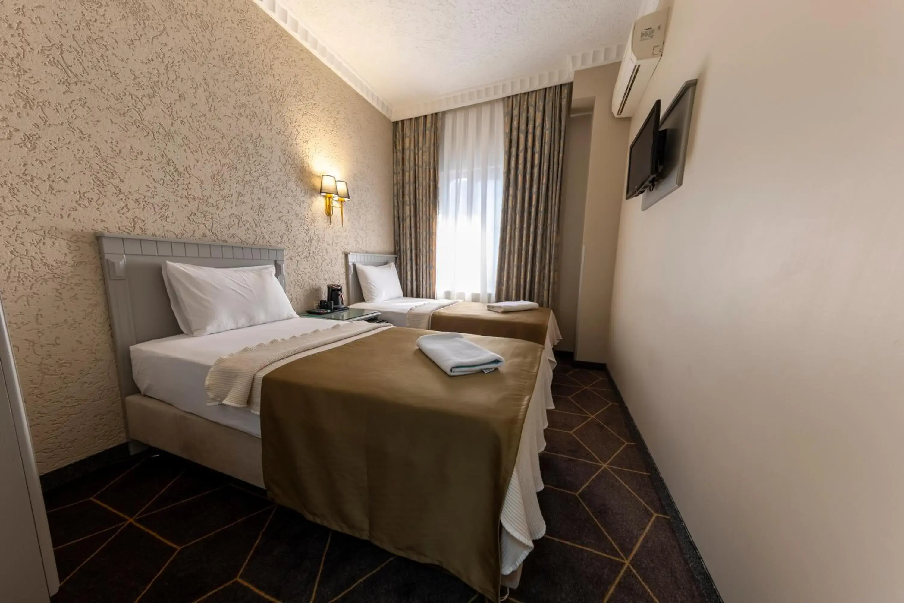 Twin Room with City View in Hotel Umit 2 Twin Room with City View in Hotel Umit 2