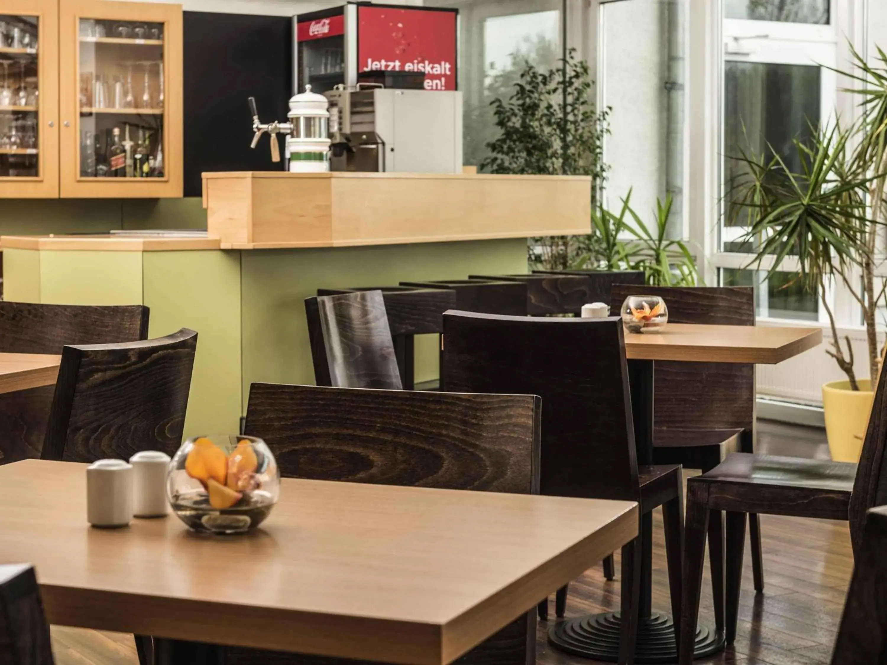 Lounge or bar in ibis Leipzig Nord-Ost Lounge or bar in ibis Leipzig Nord-Ost