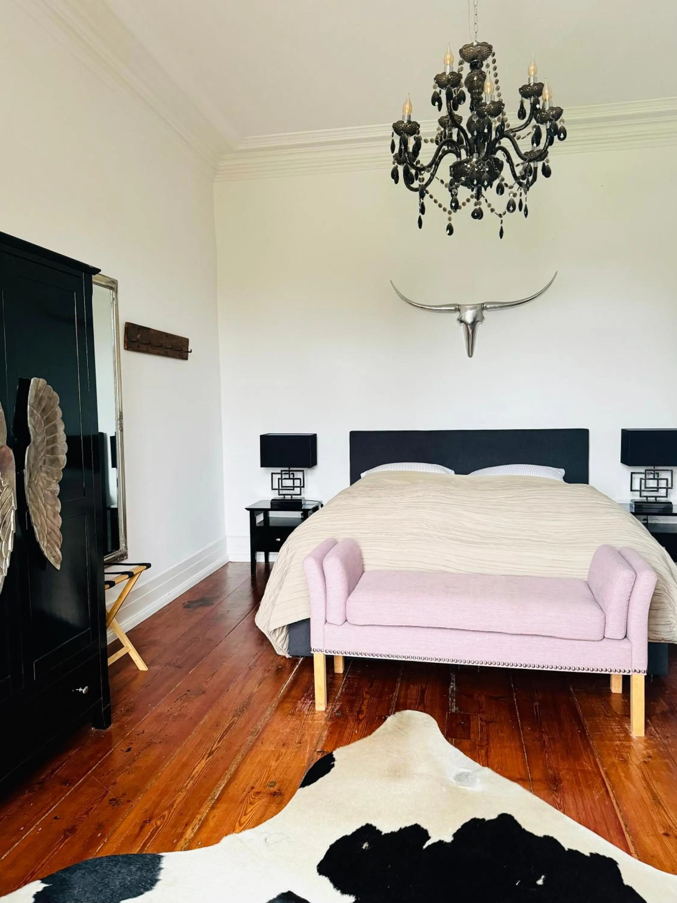 Bedroom, Bed in Schloss Harkensee