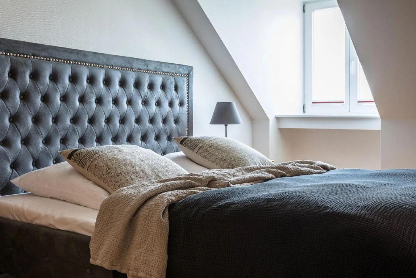 Bedroom, Bed in Schloss Harkensee