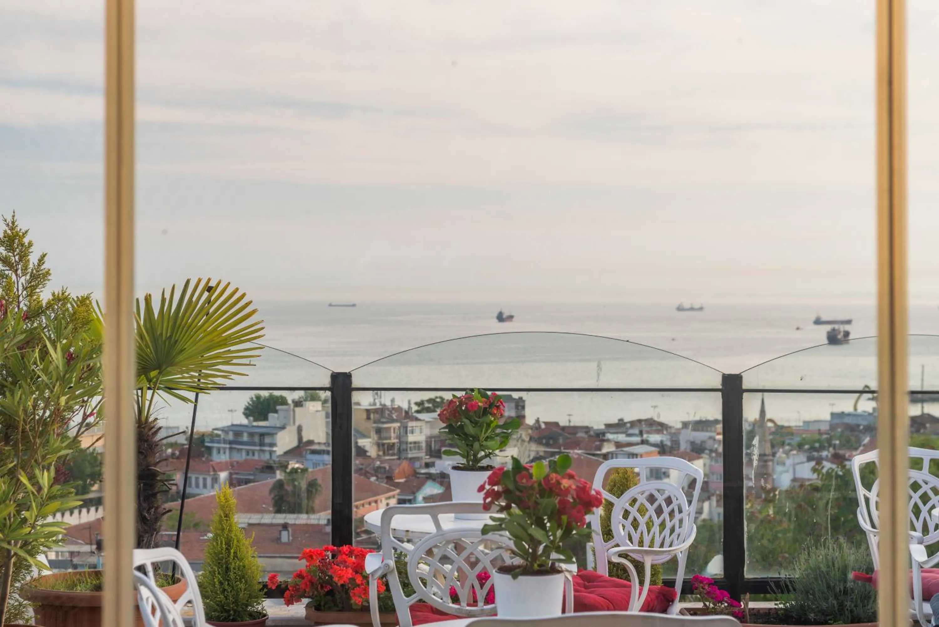 Istanbul Amedros Home