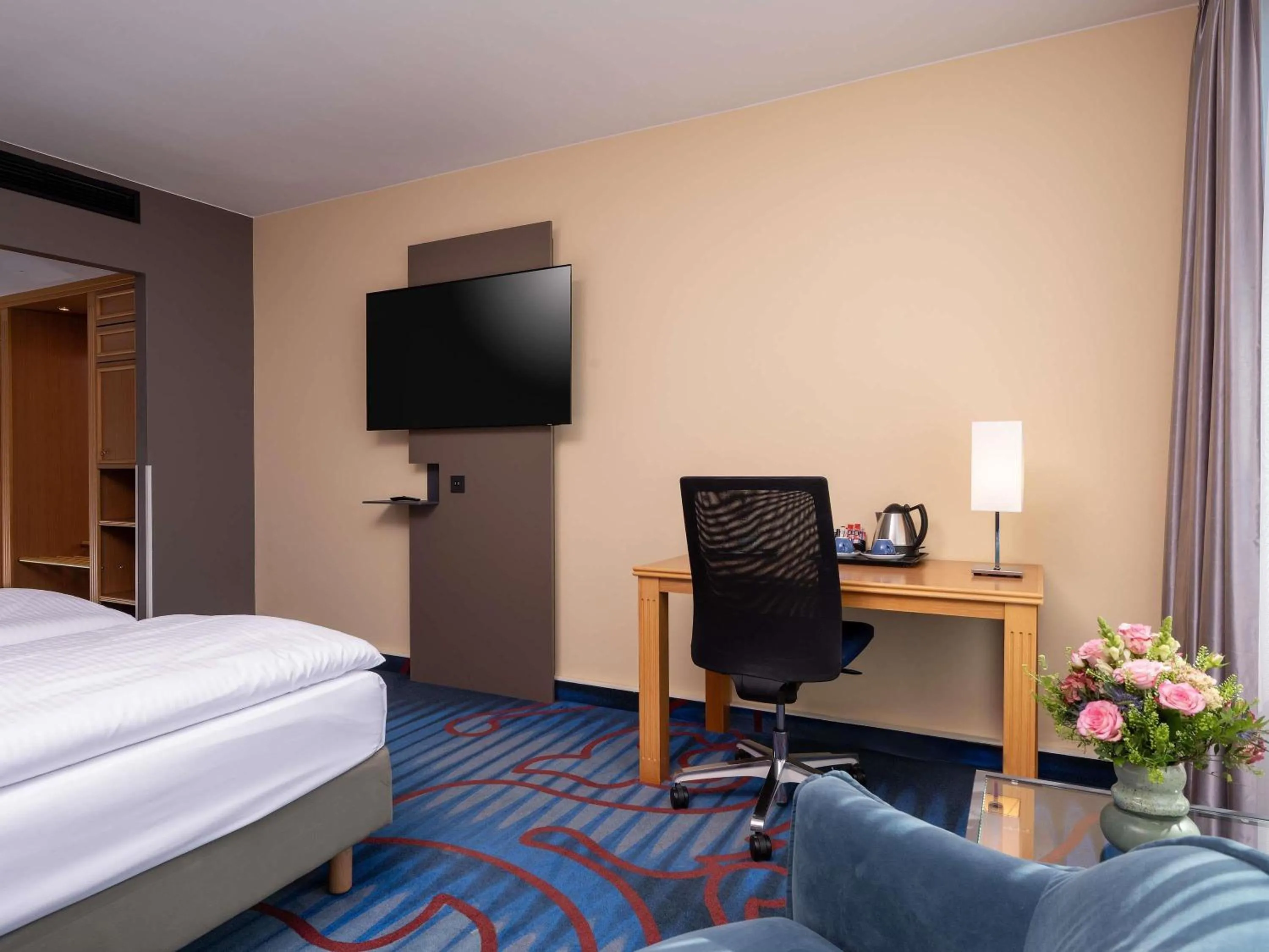 Bedroom, Bed in Mercure Hotel Berlin Tempelhof