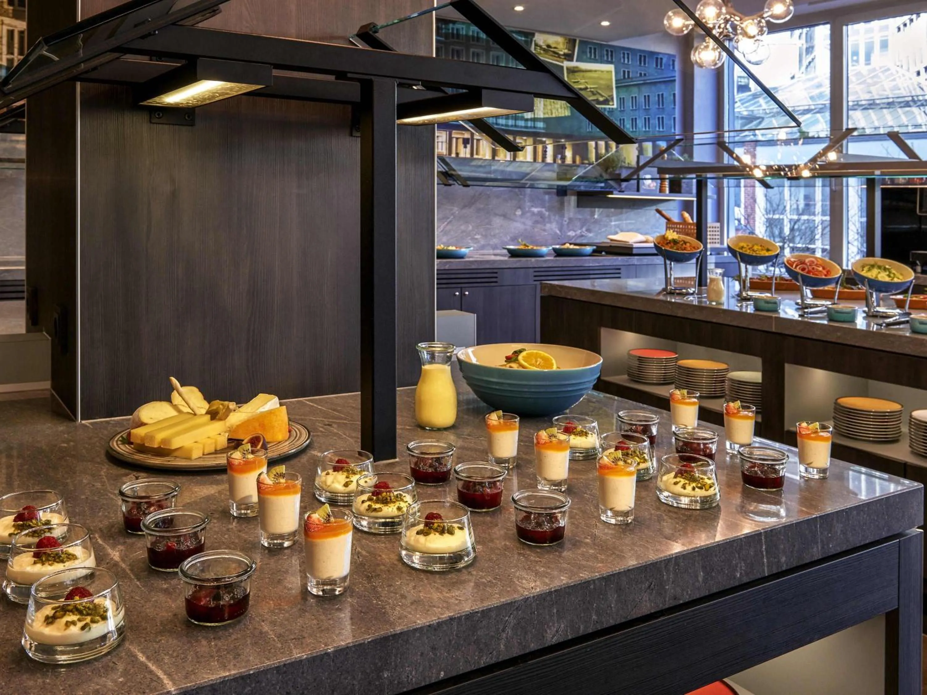 Restaurant/places to eat in Mercure Hotel Berlin Tempelhof