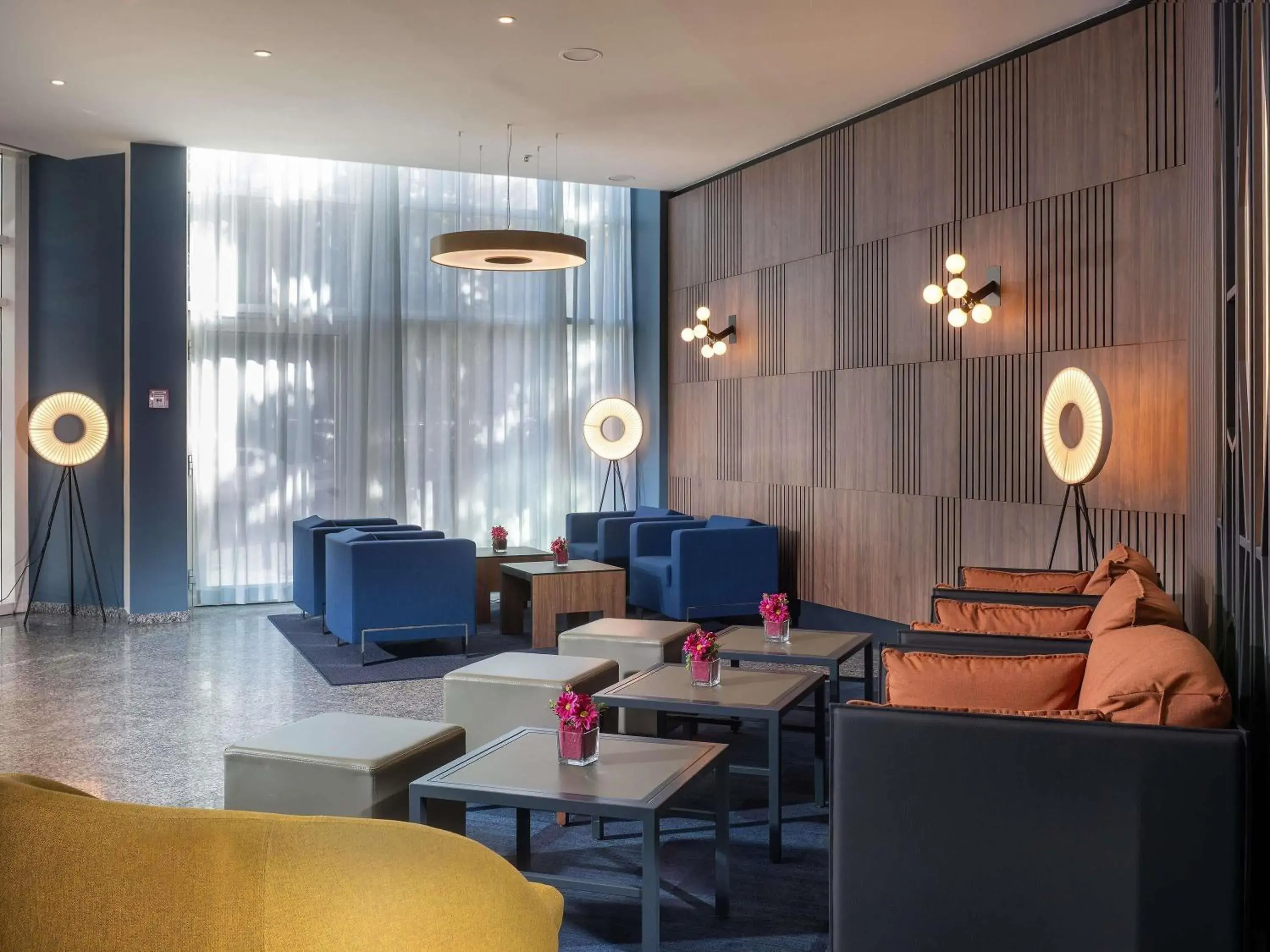 Property building in Mercure Hotel Berlin Tempelhof Property building in Mercure Hotel Berlin Tempelhof