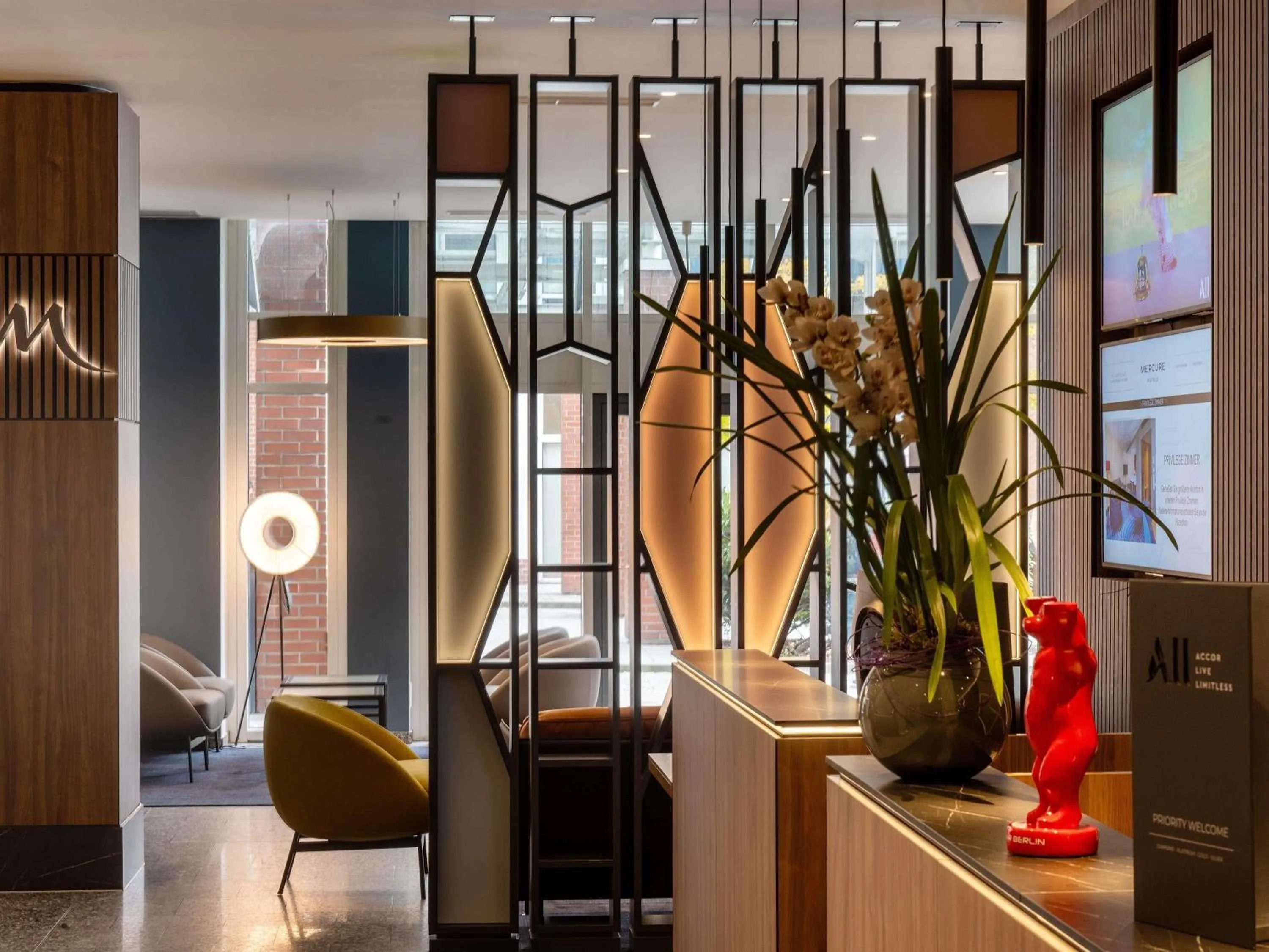 Property building in Mercure Hotel Berlin Tempelhof
