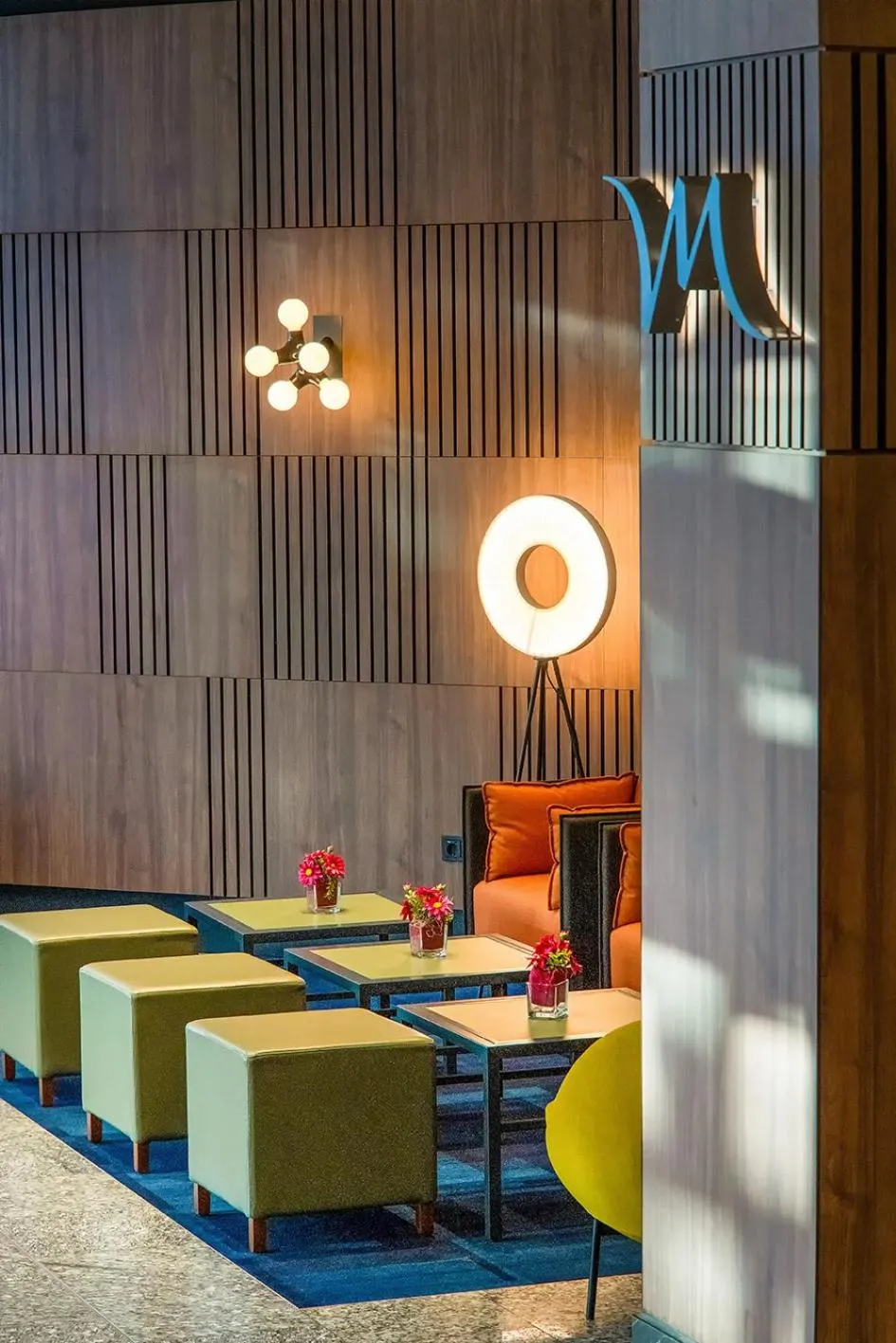 Lounge or bar in Mercure Hotel Berlin Tempelhof