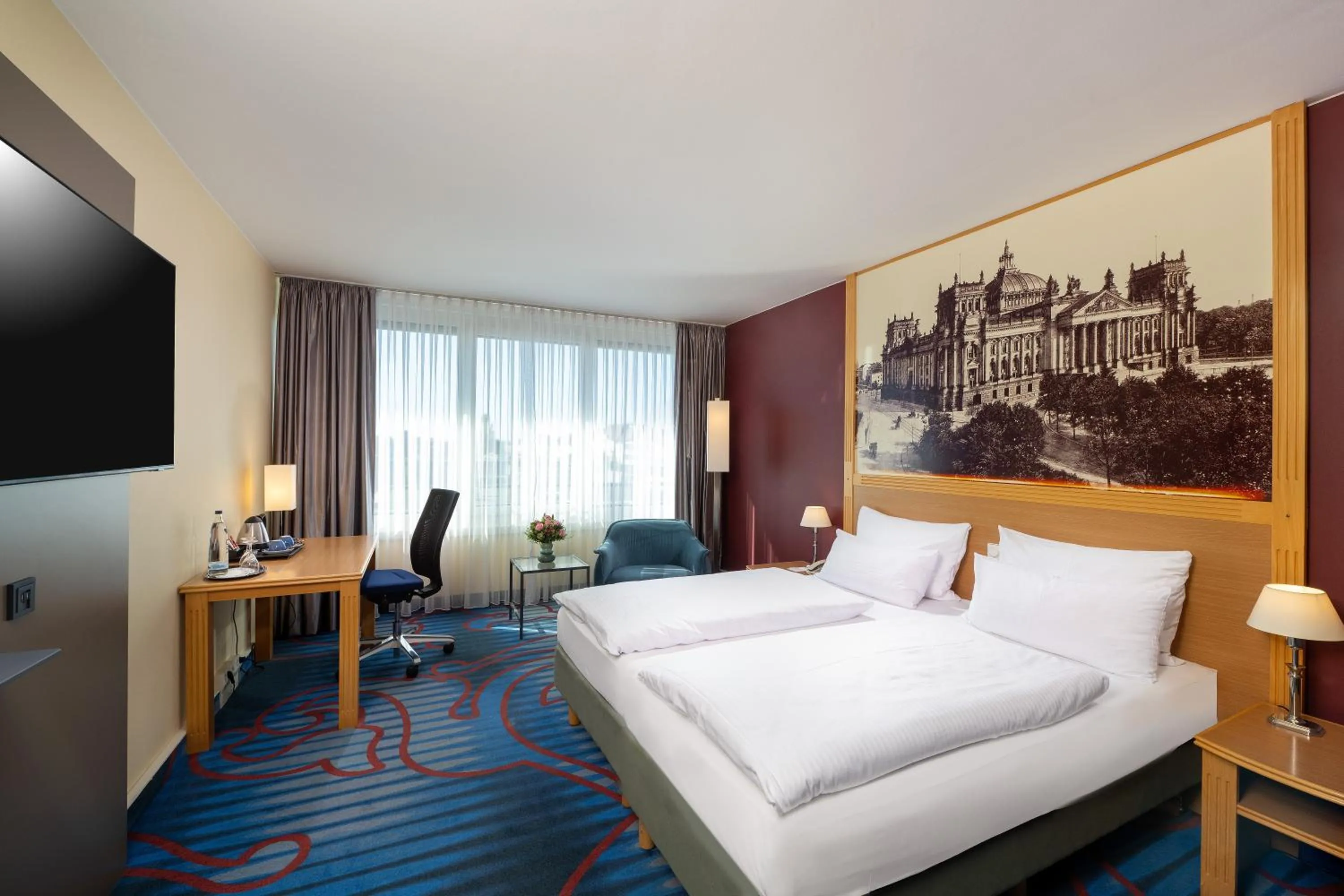 Photo of the whole room, Bed in Mercure Hotel Berlin Tempelhof