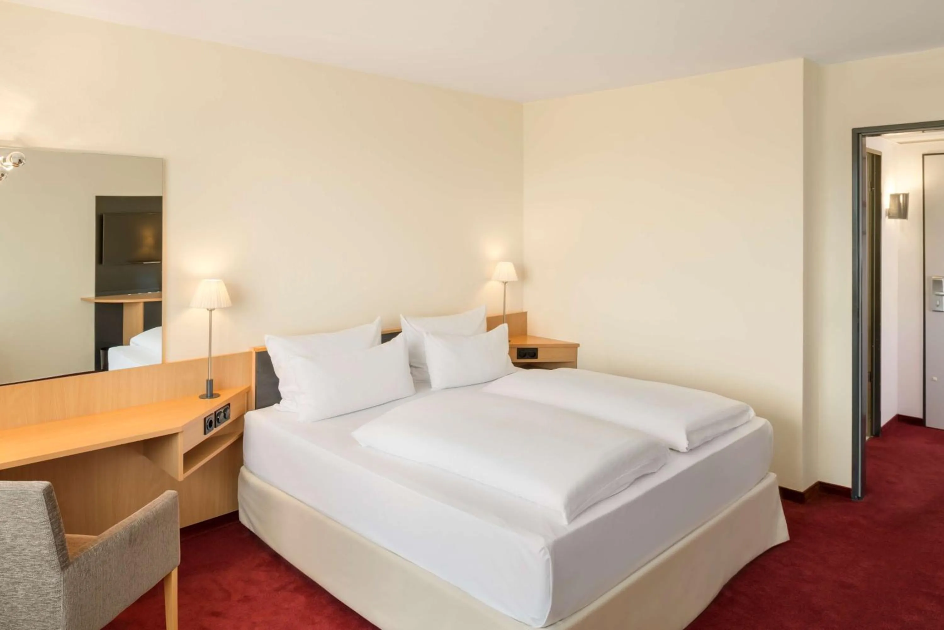 Bedroom, Bed in NH Dresden Neustadt