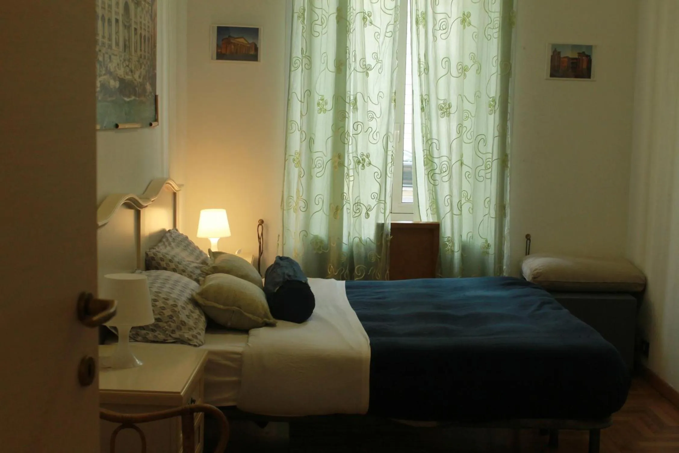 Bed in Daffodil in Roma San Pietro