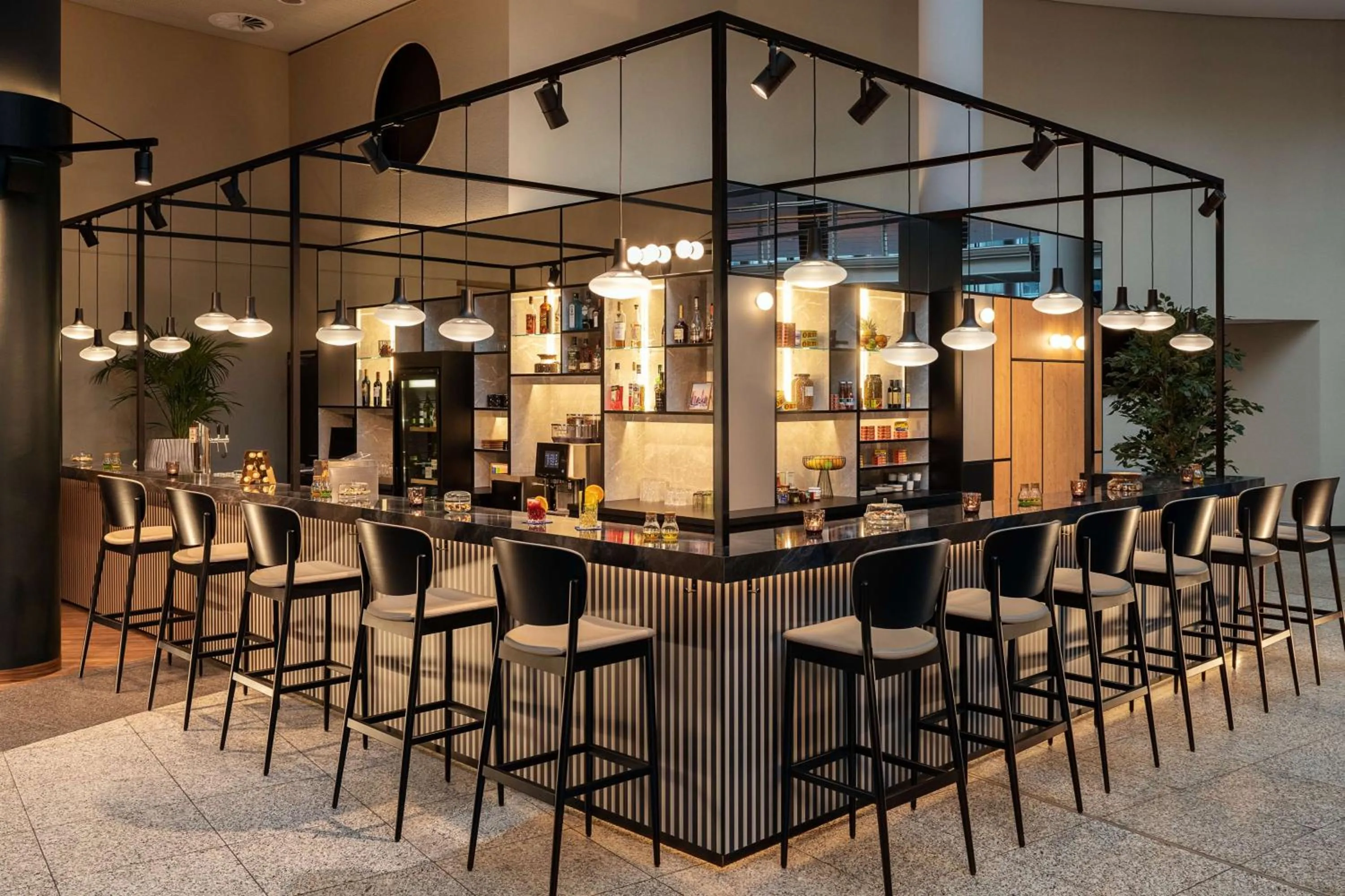 Lounge or bar in NH Düsseldorf City