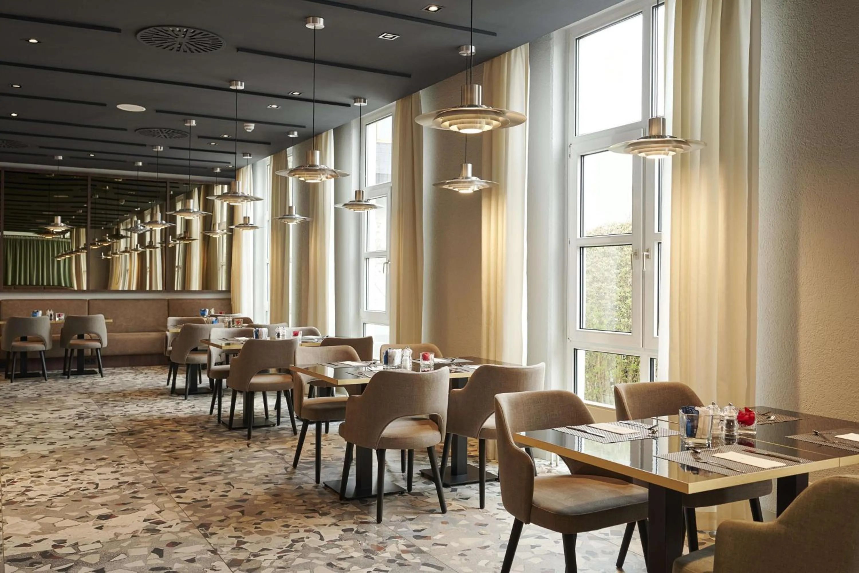 Breakfast in NH Frankfurt Airport