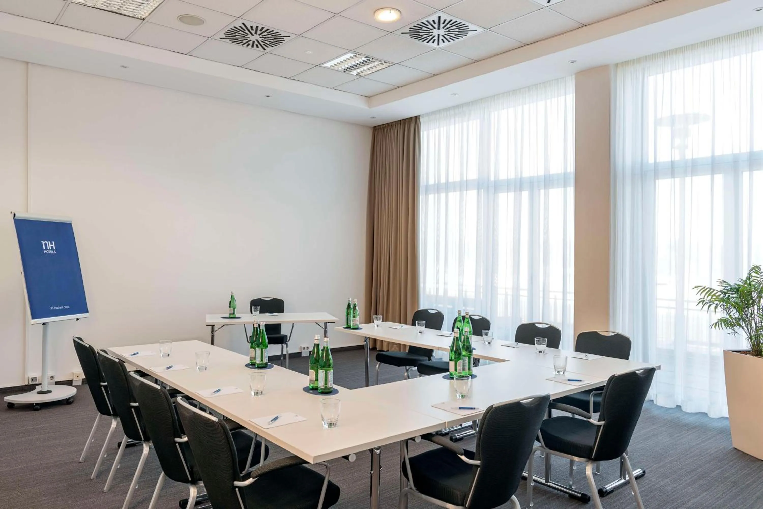 Meeting/conference room in NH Hamburg Horner Rennbahn
