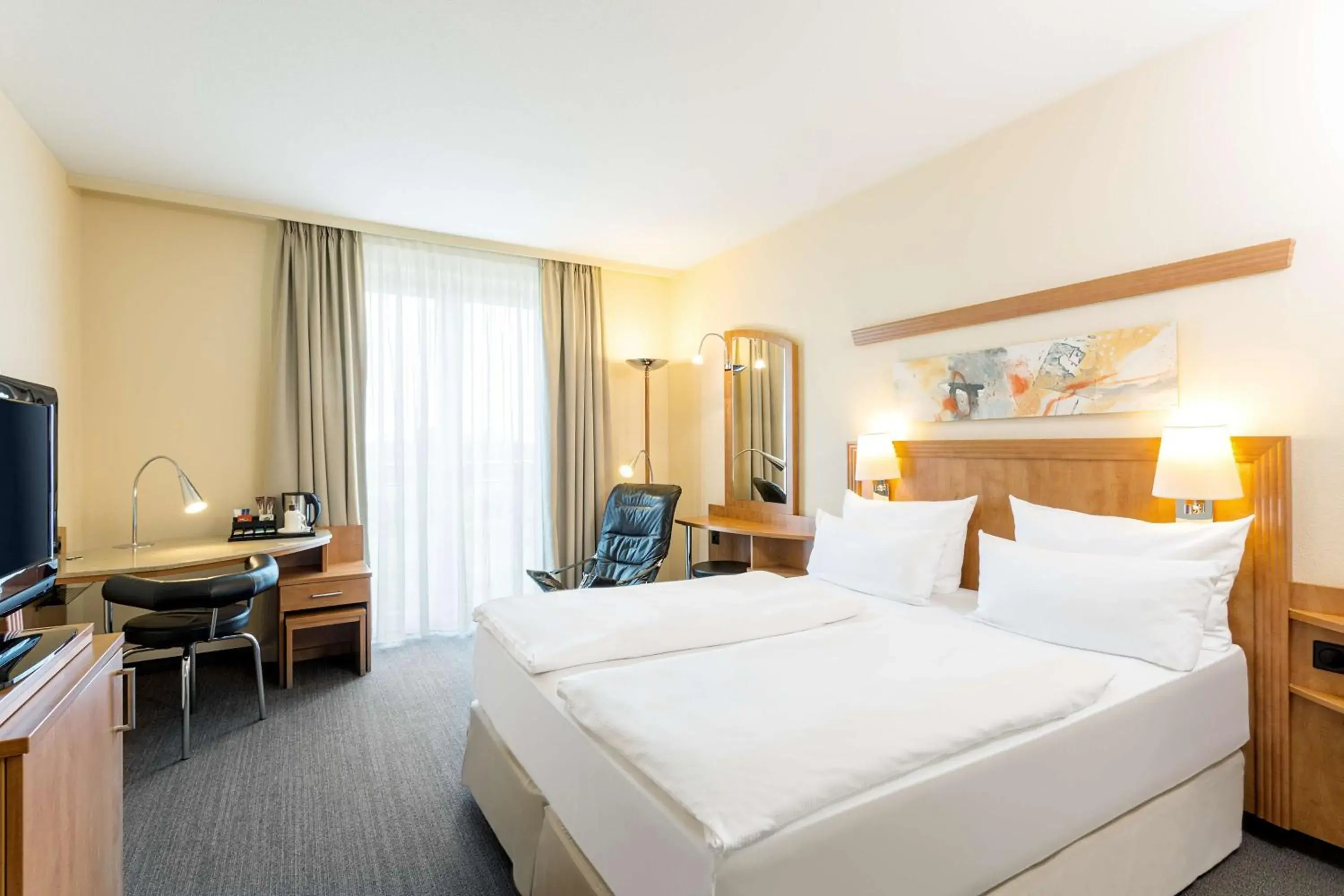 Photo of the whole room, Bed in NH Hamburg Horner Rennbahn Photo of the whole room, Bed in NH Hamburg Horner Rennbahn