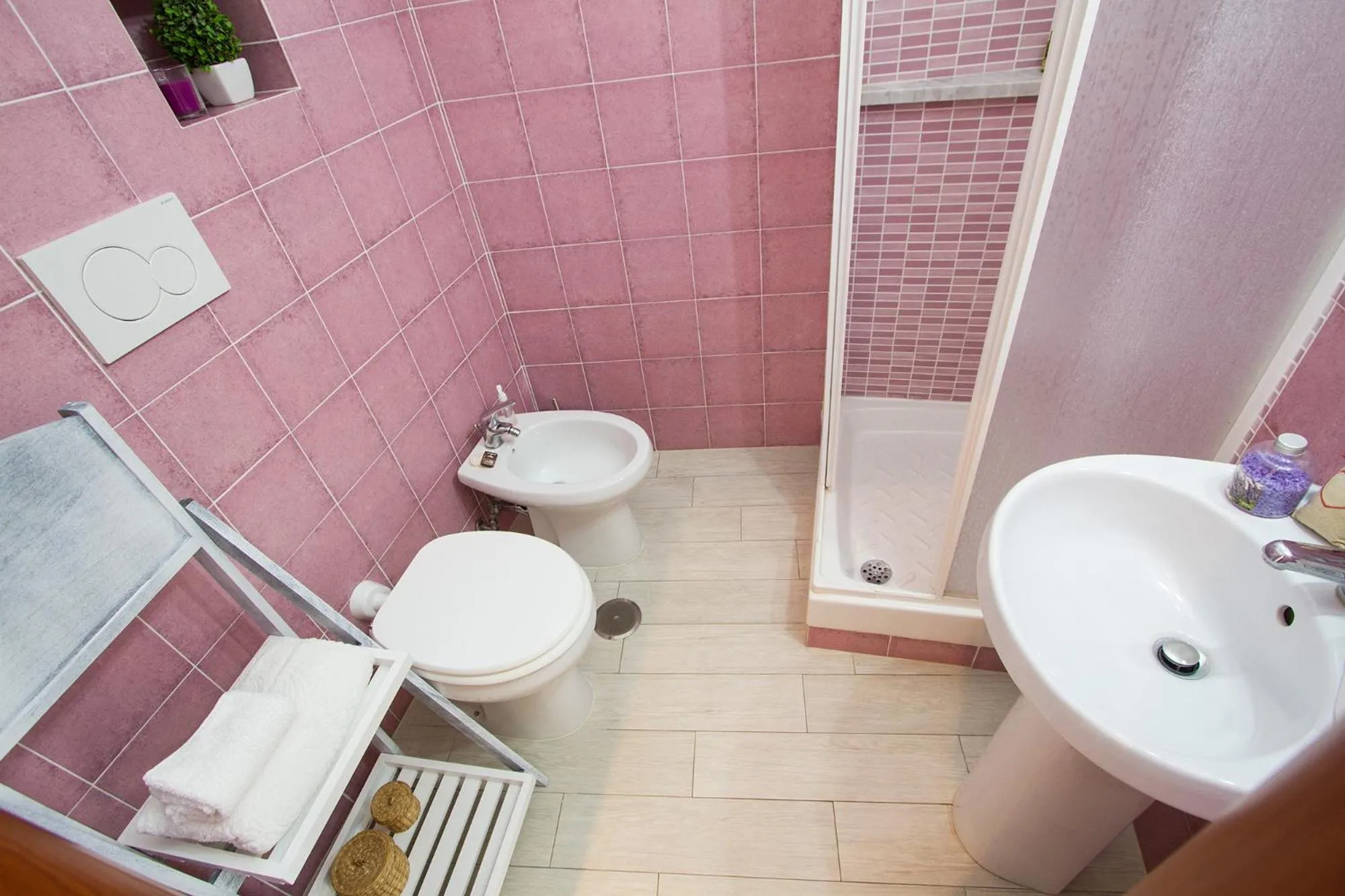 Bathroom in La Dimora diChecchino