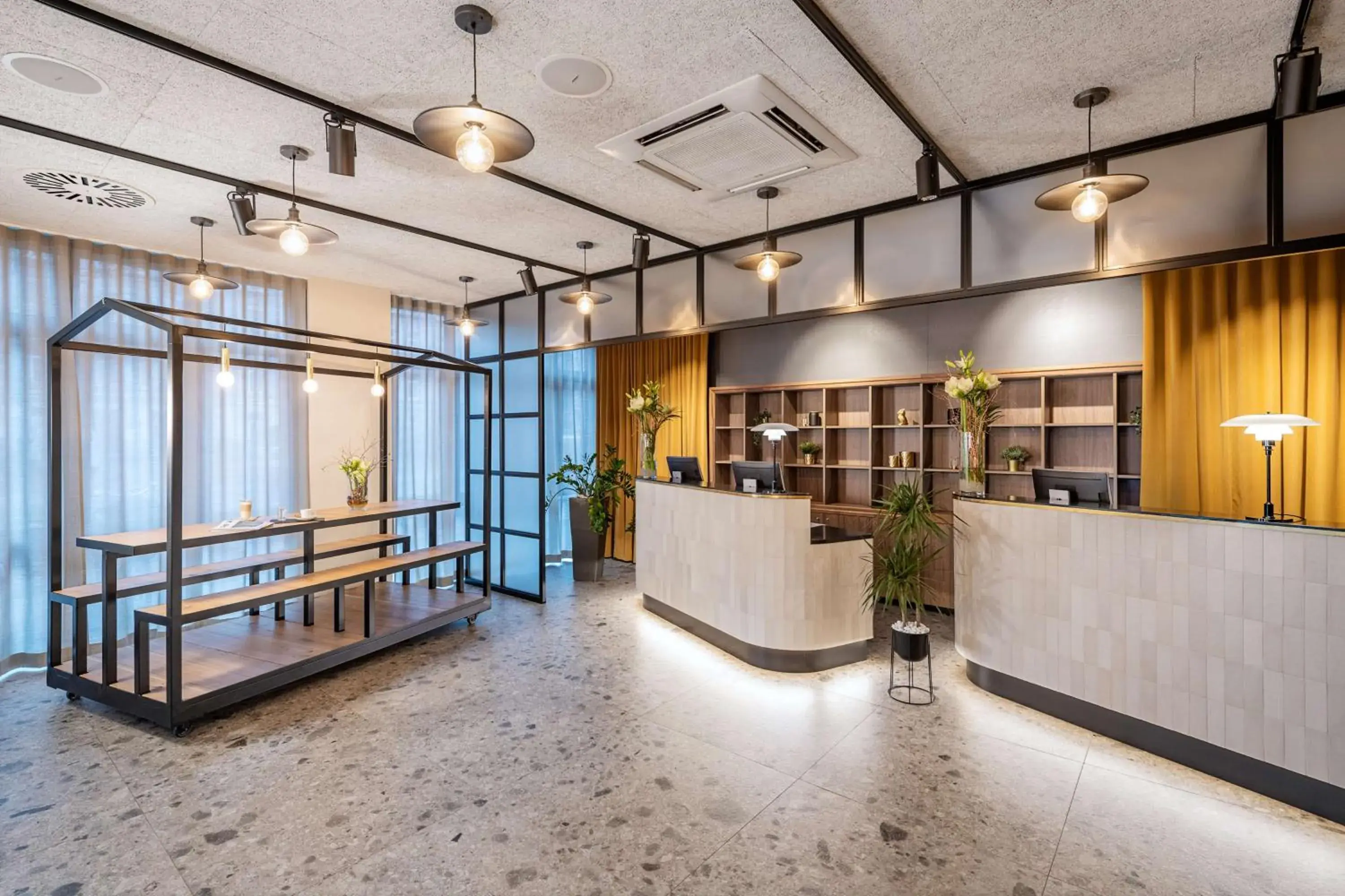 Lobby or reception in NH Hamburg Altona Lobby or reception in NH Hamburg Altona